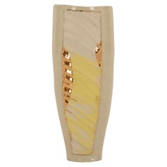 Vase en porcelaine jaune Moyen Patisse de Chase Gamblin