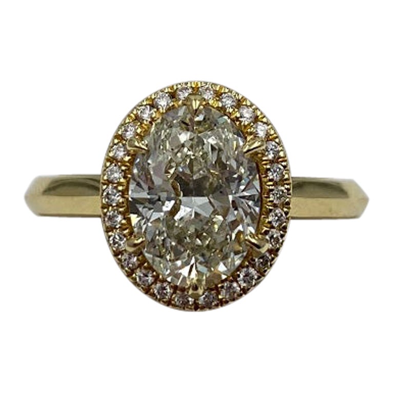 Moyer Collection Verlobungsring, 18 Karat Gelbgold 2,03 Karat ovaler Halo