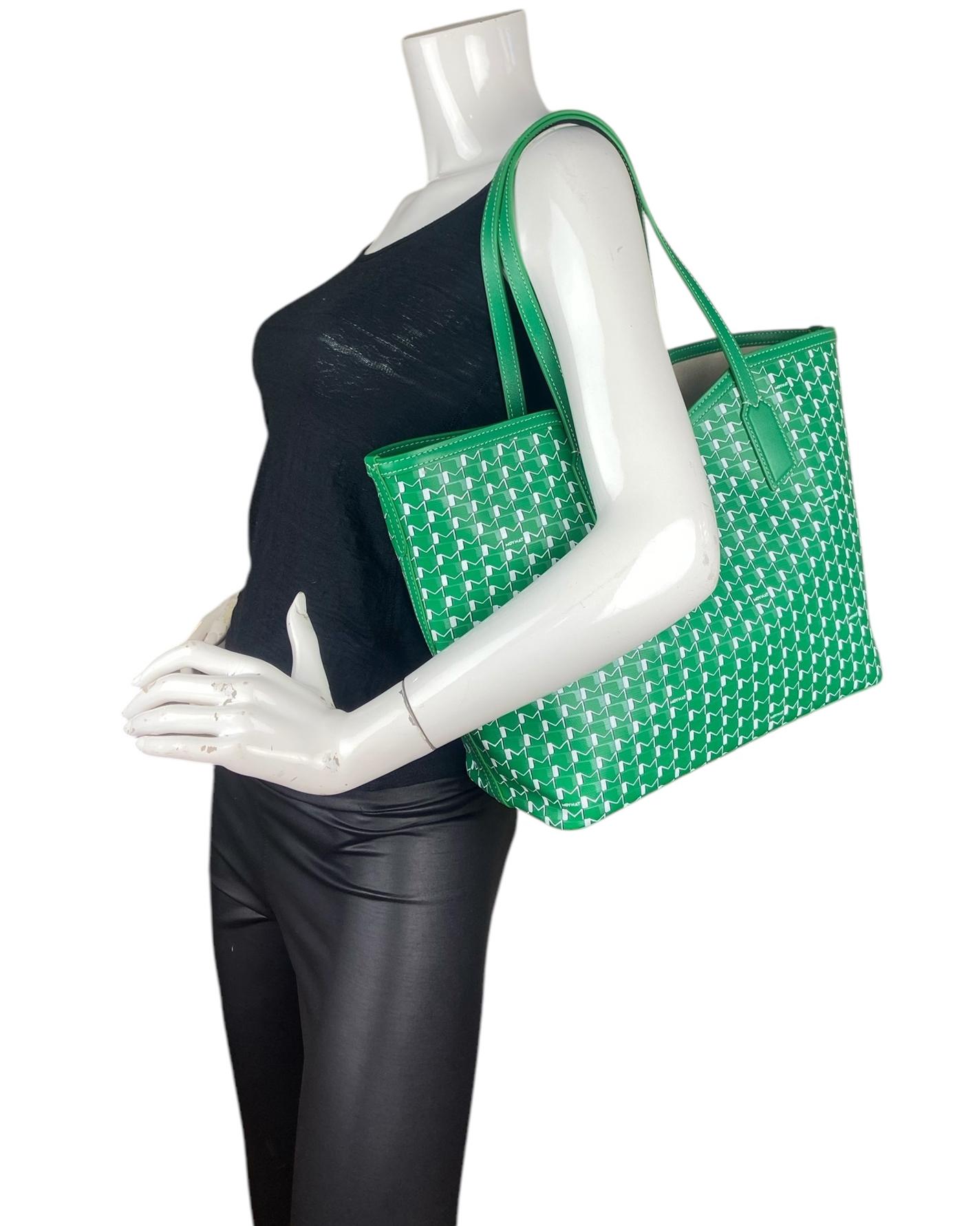 Moynat Green/White Canvas M GM Tote Bag w/ Insert. The Canvas M is carefully elaborated in a natural and non-stretched cotton-linen blend that makes it resistant and durable over time

Made In: Italy
Color: Green and white
Hardware: