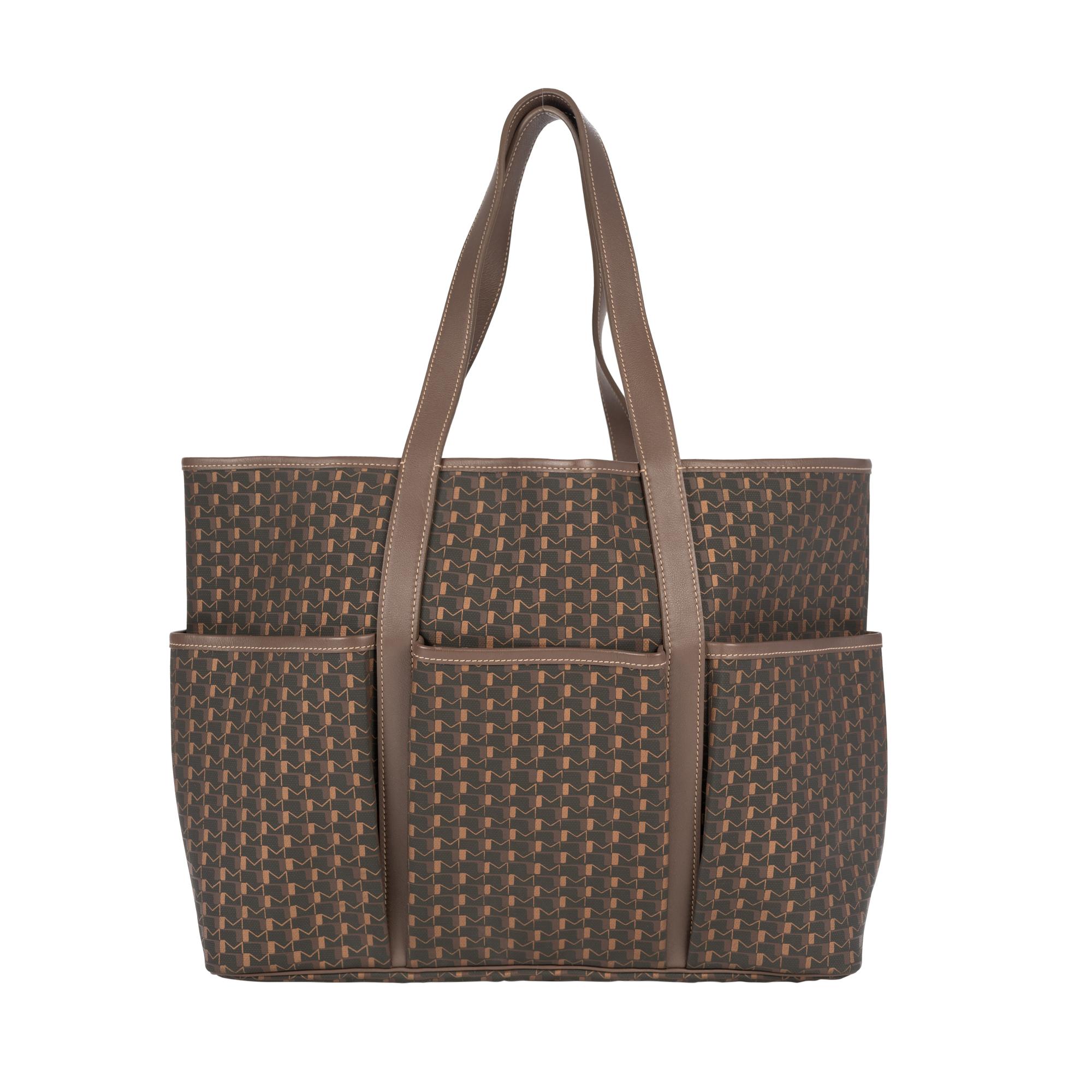 Moynat Tote in Monogram canvas and taupe leather in brown/grey and bronze canvas for a shoulder or hand.
Signature: 