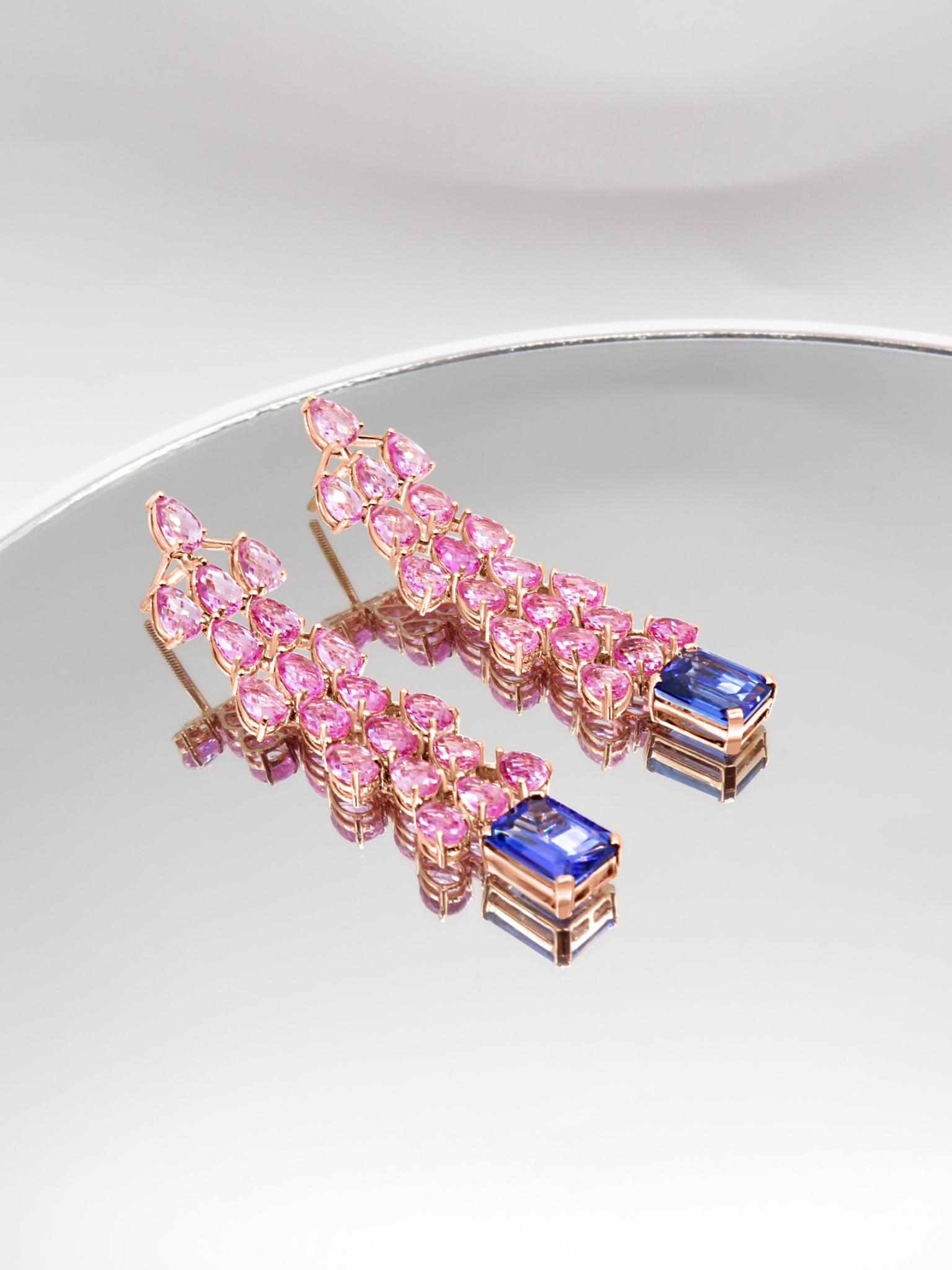 Taglio a goccia Orecchini Mozafarian in oro rosa 18K con zaffiri rosa e tanzaniti in vendita