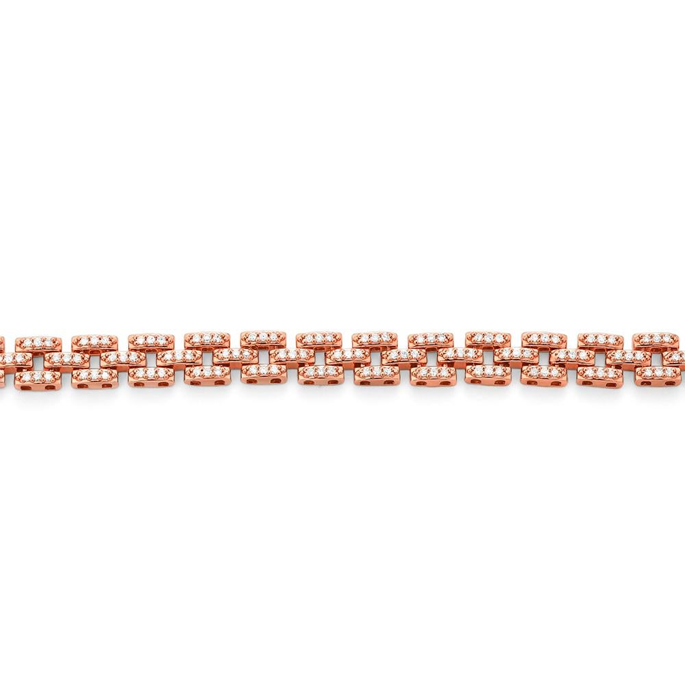 Questo audace bracciale in oro rosa 18 carati presenta 288 diamanti rotondi meticolosamente incastonati per creare un raffinato motivo a catena. La sua intricata articolazione conferisce al pezzo un movimento fluido e una presenza sorprendente,