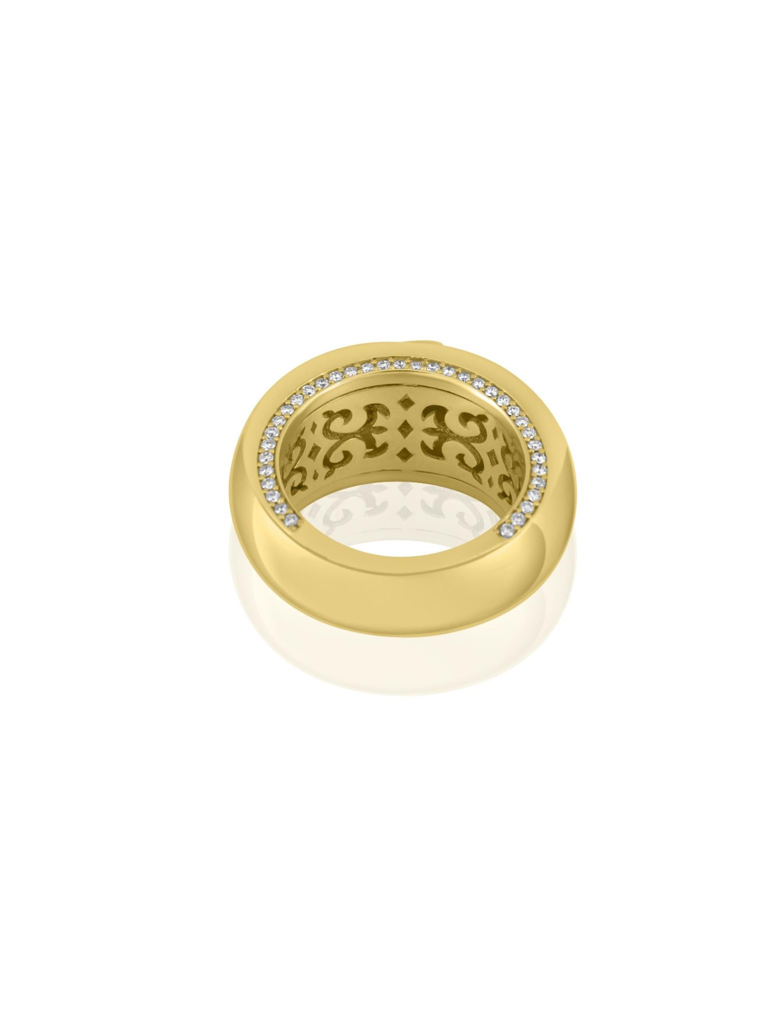 Round Cut Mozafarian Diamond Ring in 18k Gold