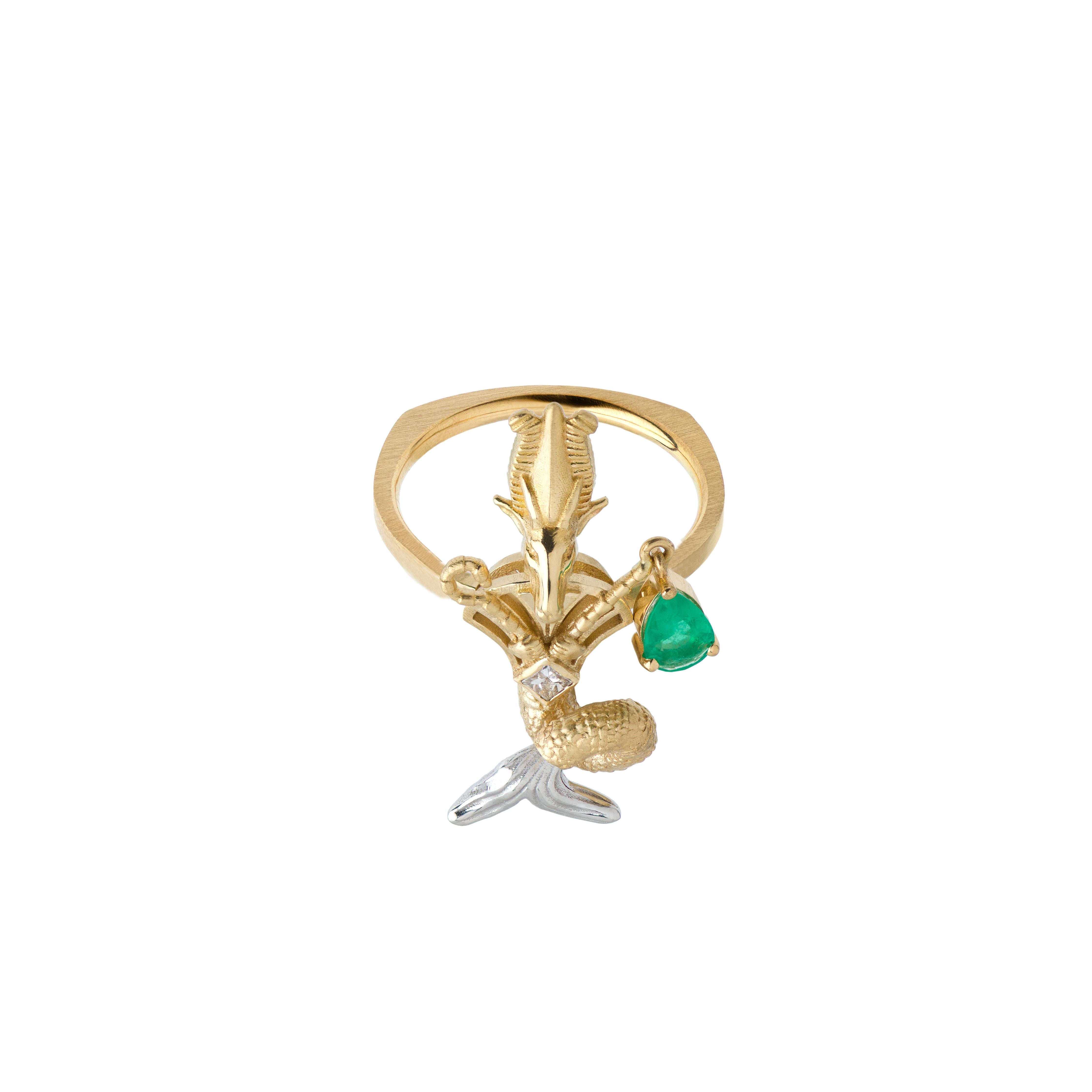 Artisan Bague capricorne en émeraude et diamant Mozafarian en vente