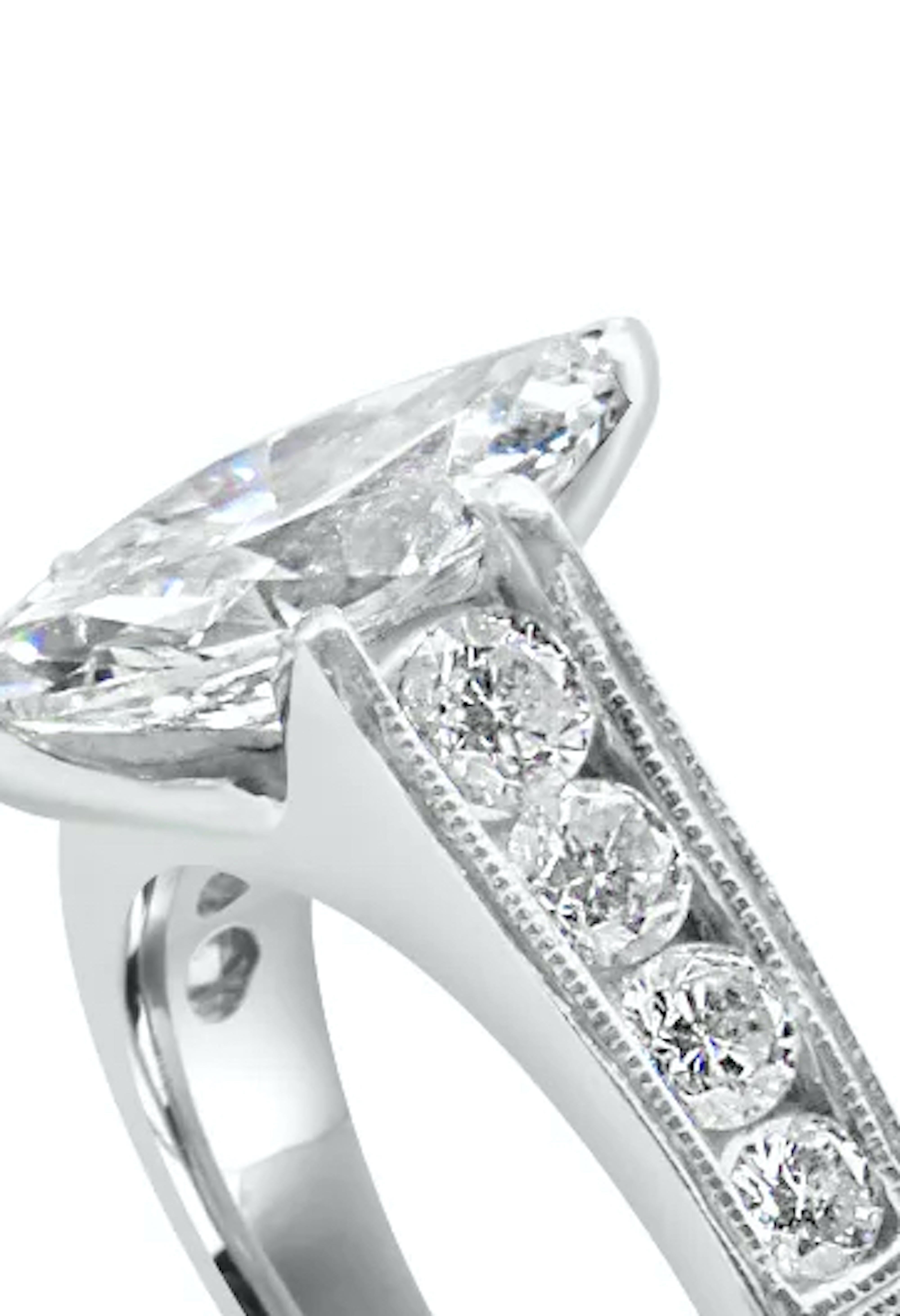 Mozafarianischer Marquise-Diamantring (Marquiseschliff) im Angebot
