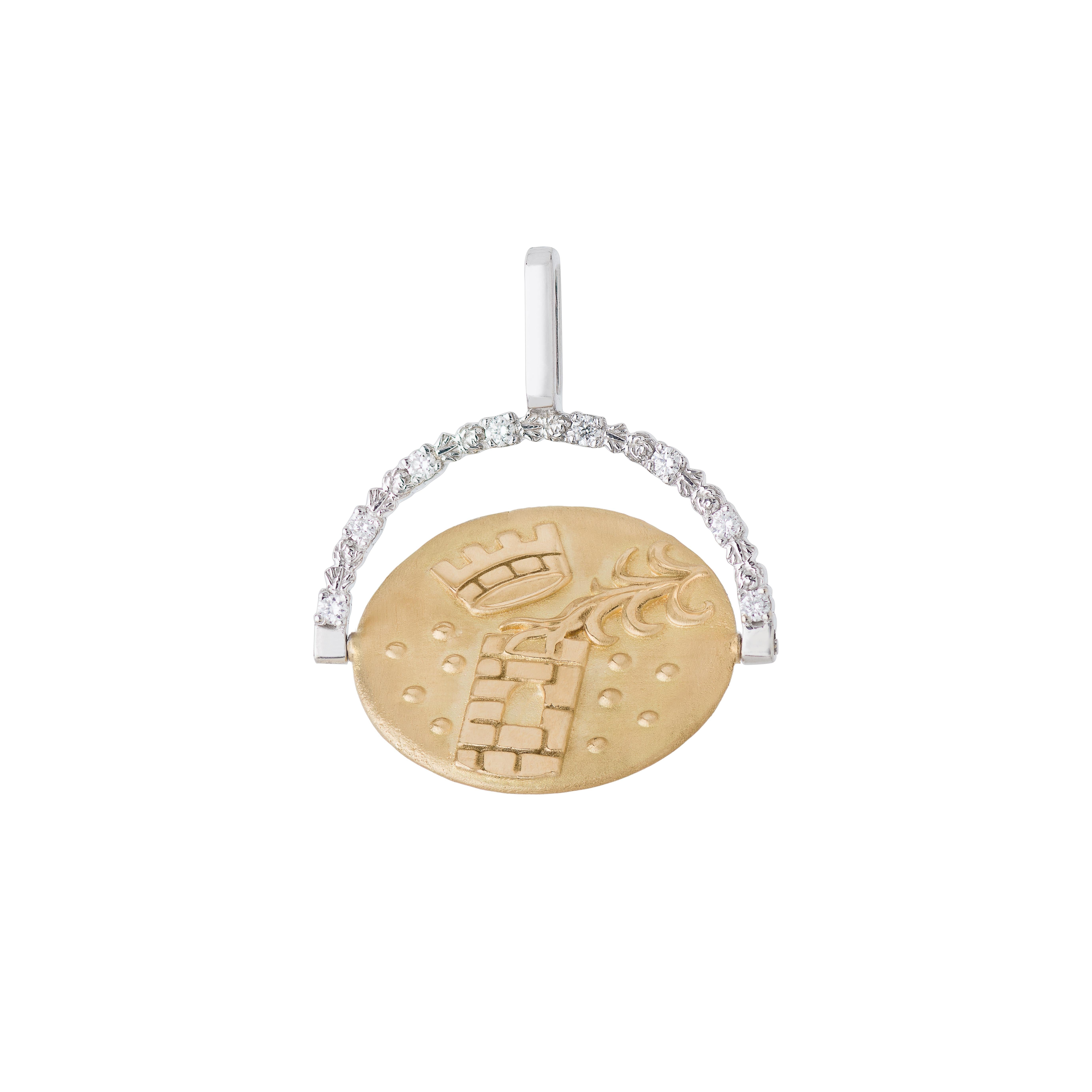 Artisan Pendentif en forme de tour et de pièce de force Mozafarian avec diamants en vente
