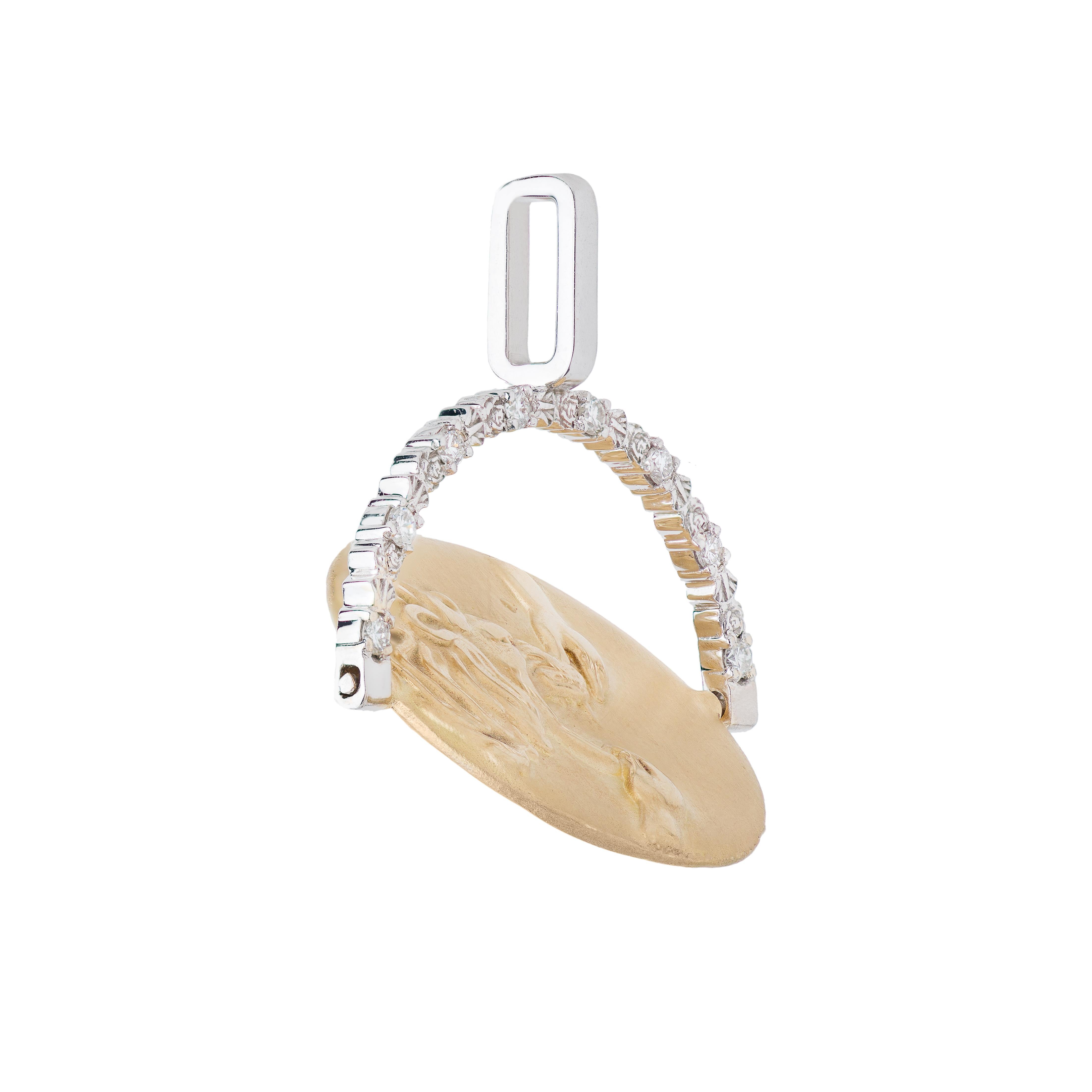 Pendentif en forme de tour et de pièce de force Mozafarian avec diamants Unisexe en vente
