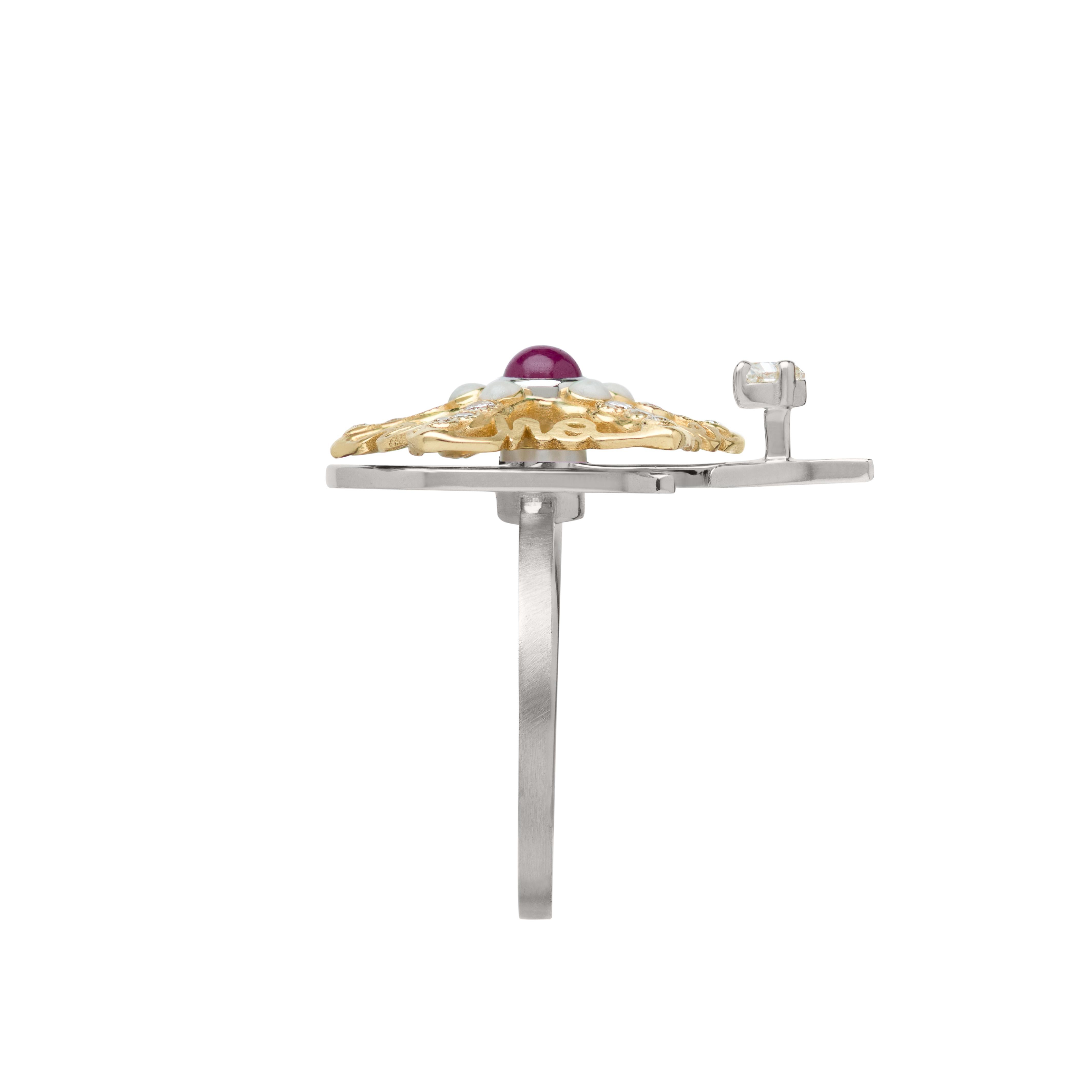 Mozafarian's Spinning Ruby & Diamond Starfish Ring (Trillionschliff) im Angebot