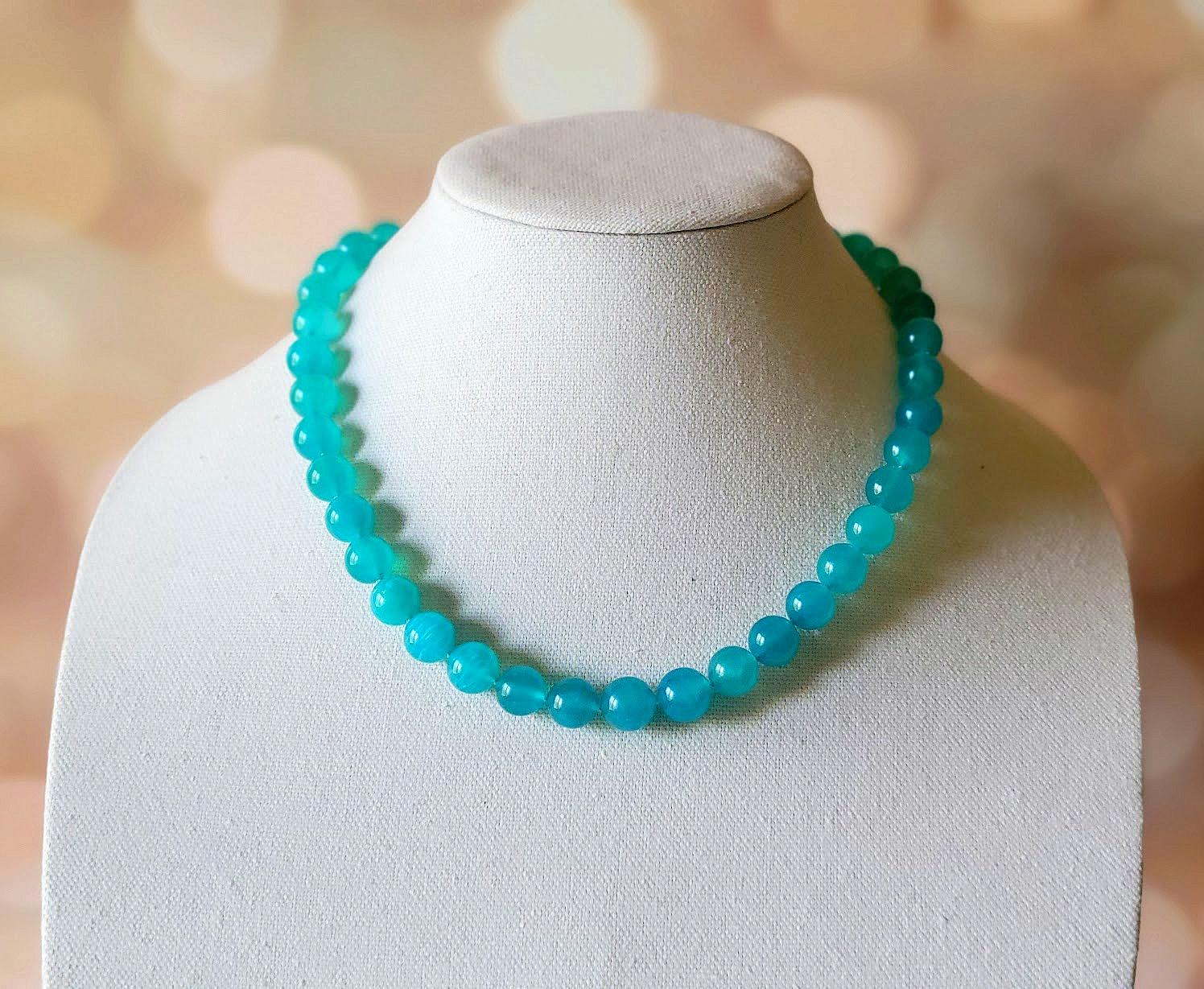 Collana annodata in amazzonite del Mozambico con chiusura in amazzonite in vendita 2