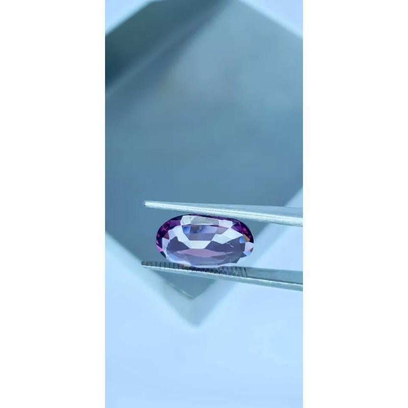 Taille ovale Pierre de taille spinelle rose du Mozambique de 2,61 carats de forme ovale certifiée naturelle en vente