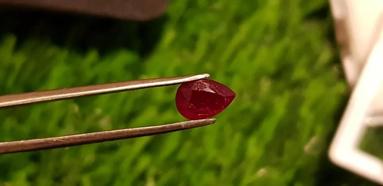 Pear Cut Mozambique Ruby 0.95Cts Cut Stone Unheated 100% Natural Certified For Sale