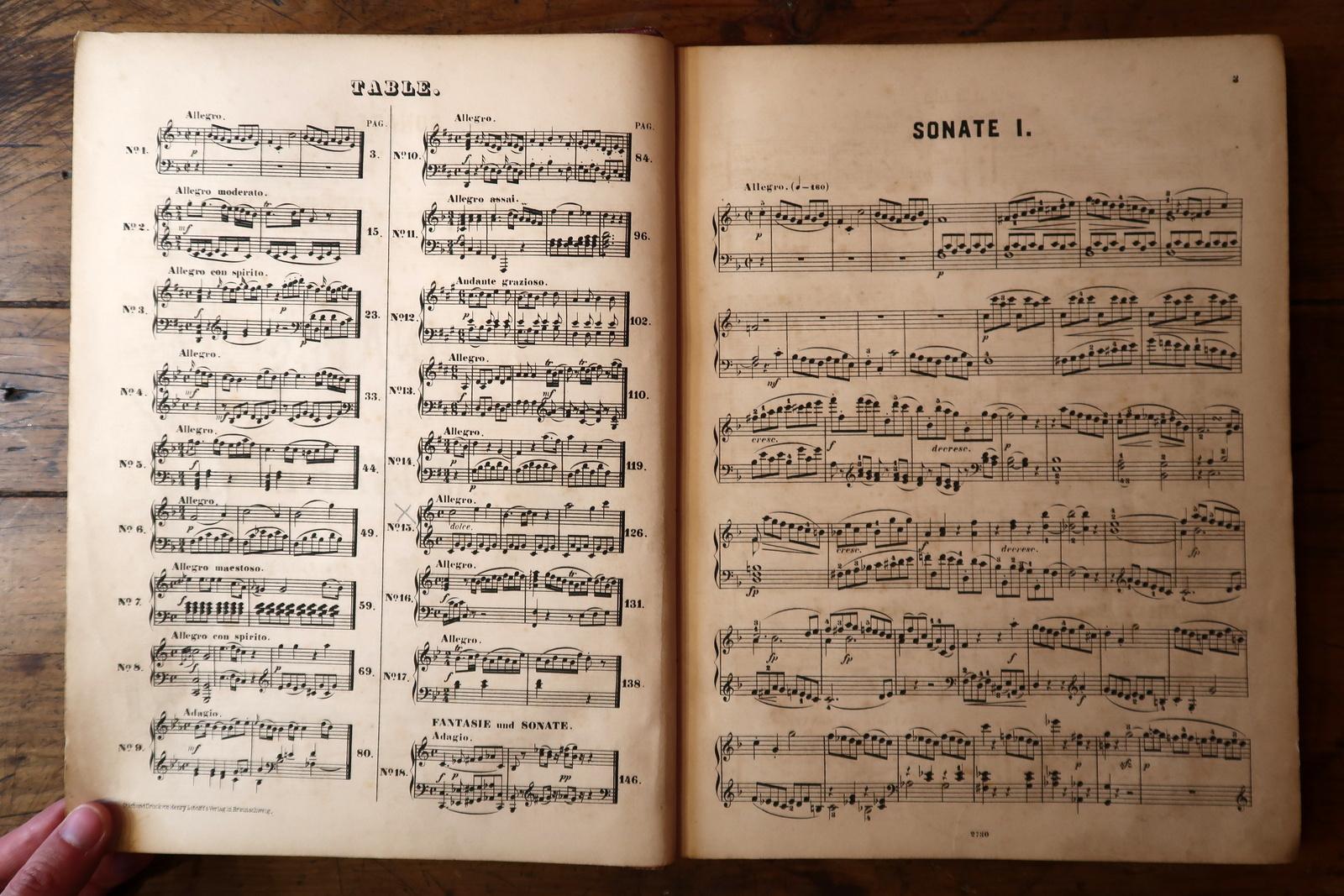 Mozart Legacy Preserved: Vintage German Sheet Music Book, début du 20e siècle, 2C07 en vente 3
