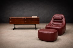 MP-113 Lounge Chair with Ottoman in Original Faux Leather, Percival Lafer, 1970s
