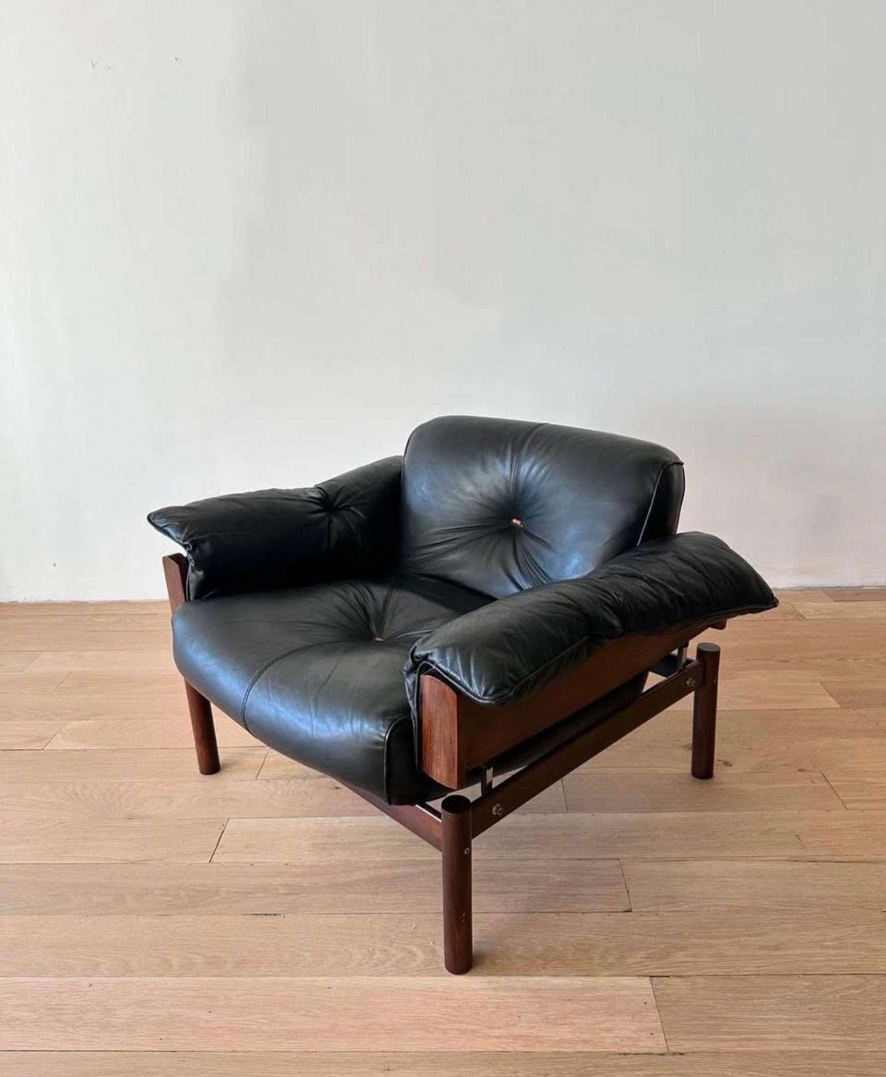 20th Century MP-13 Armchairs by Percival Lafer For Sale