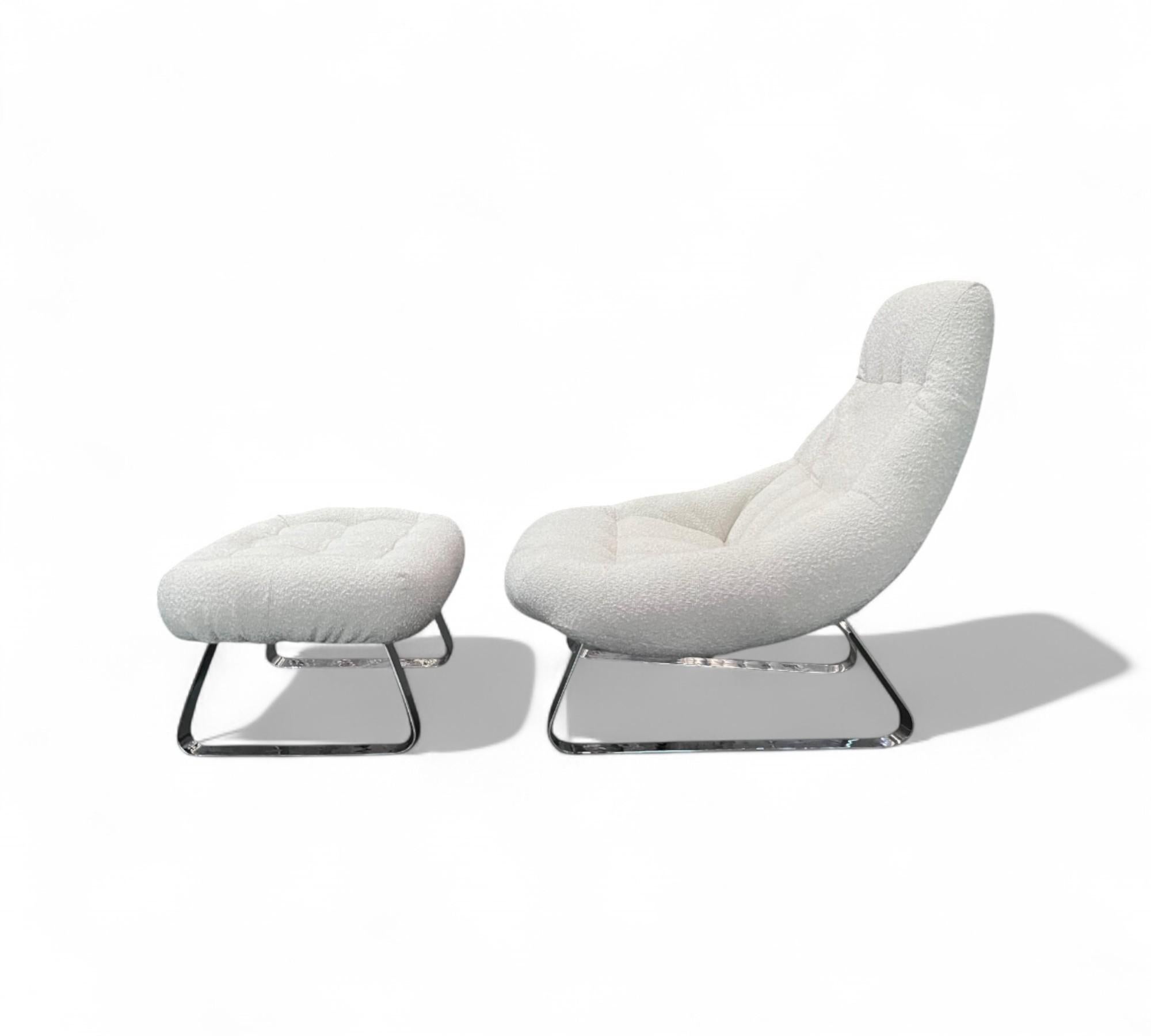 La chaise longue MP-163 avec ottoman, connue sous le nom de 