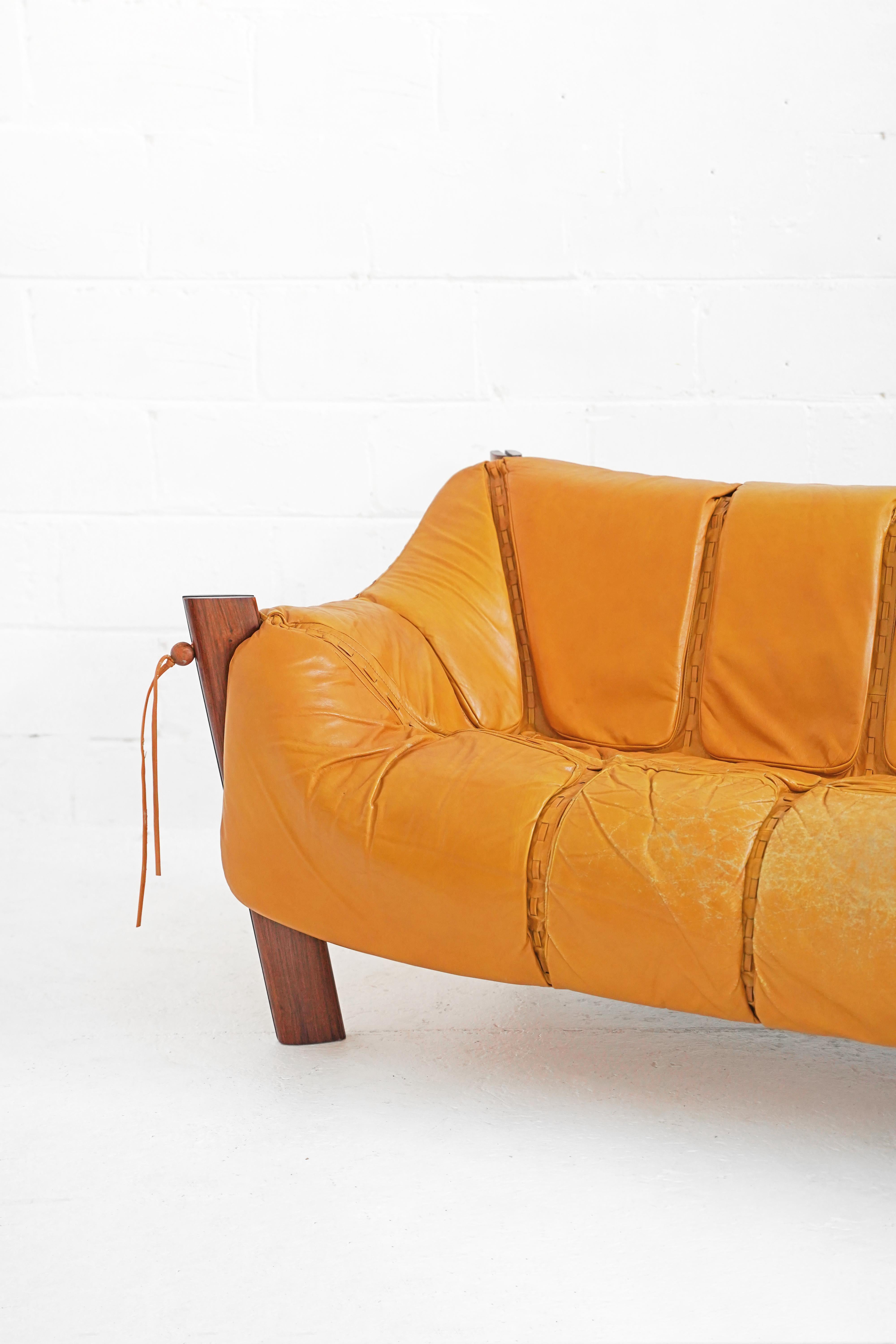 MP-211 Sofa in Leather by Brazilian Designer Percival Lafer for Móveis Lafer 11