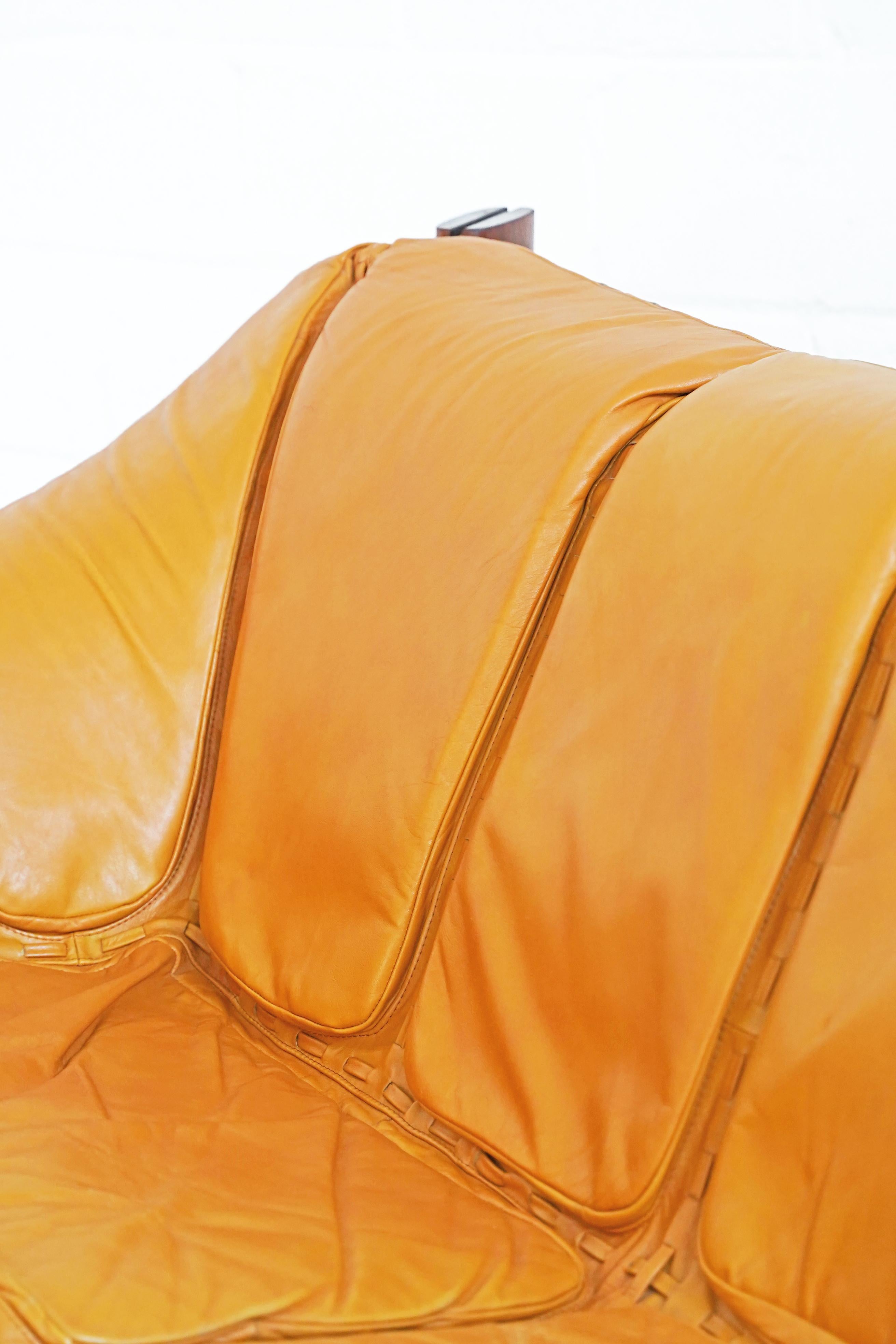 MP-211 Sofa in Leather by Brazilian Designer Percival Lafer for Móveis Lafer 13