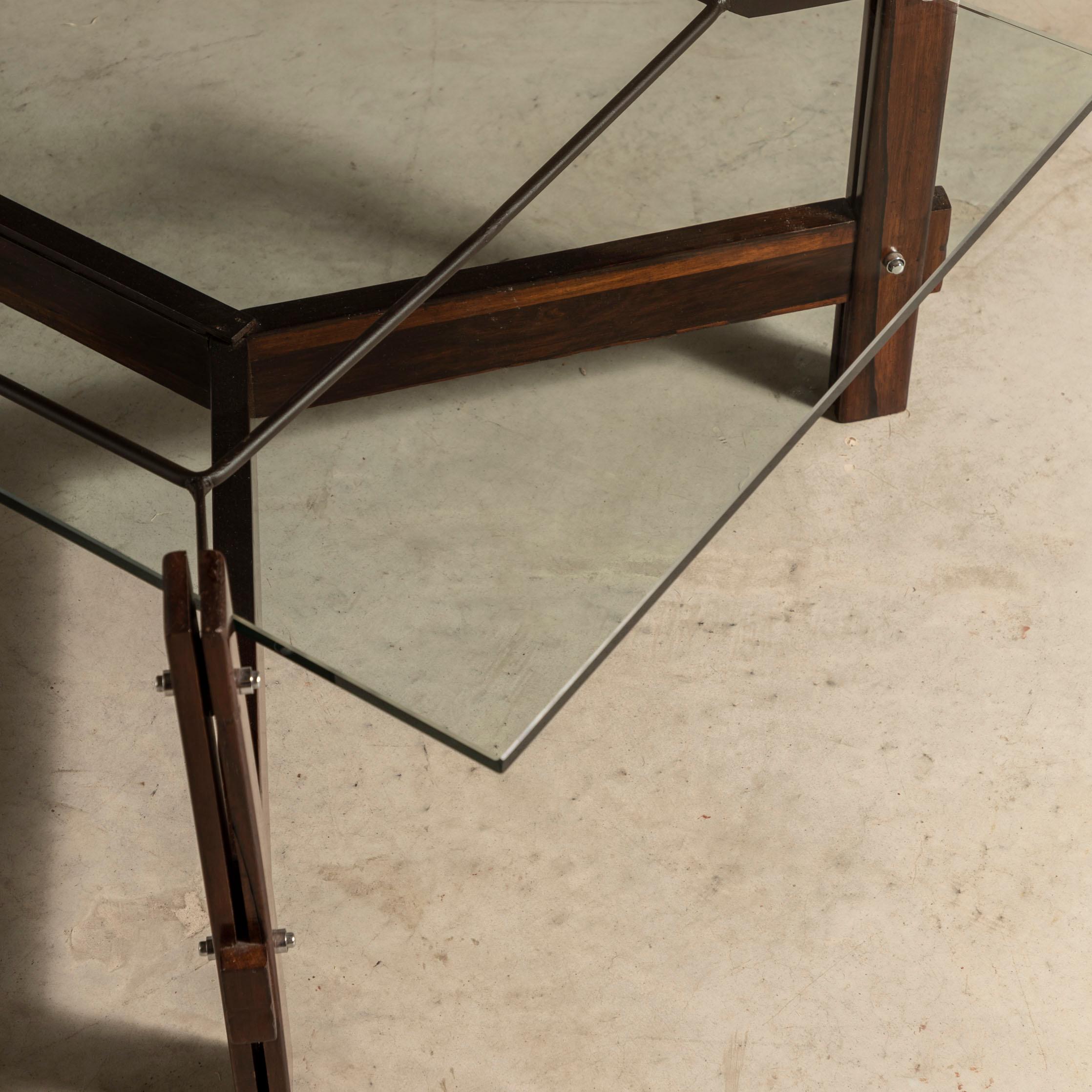 Couchtisch „MP-29“ von Percival Lafer, brasilianische Moderne der Mitte des Jahrhunderts (Holzarbeit) im Angebot