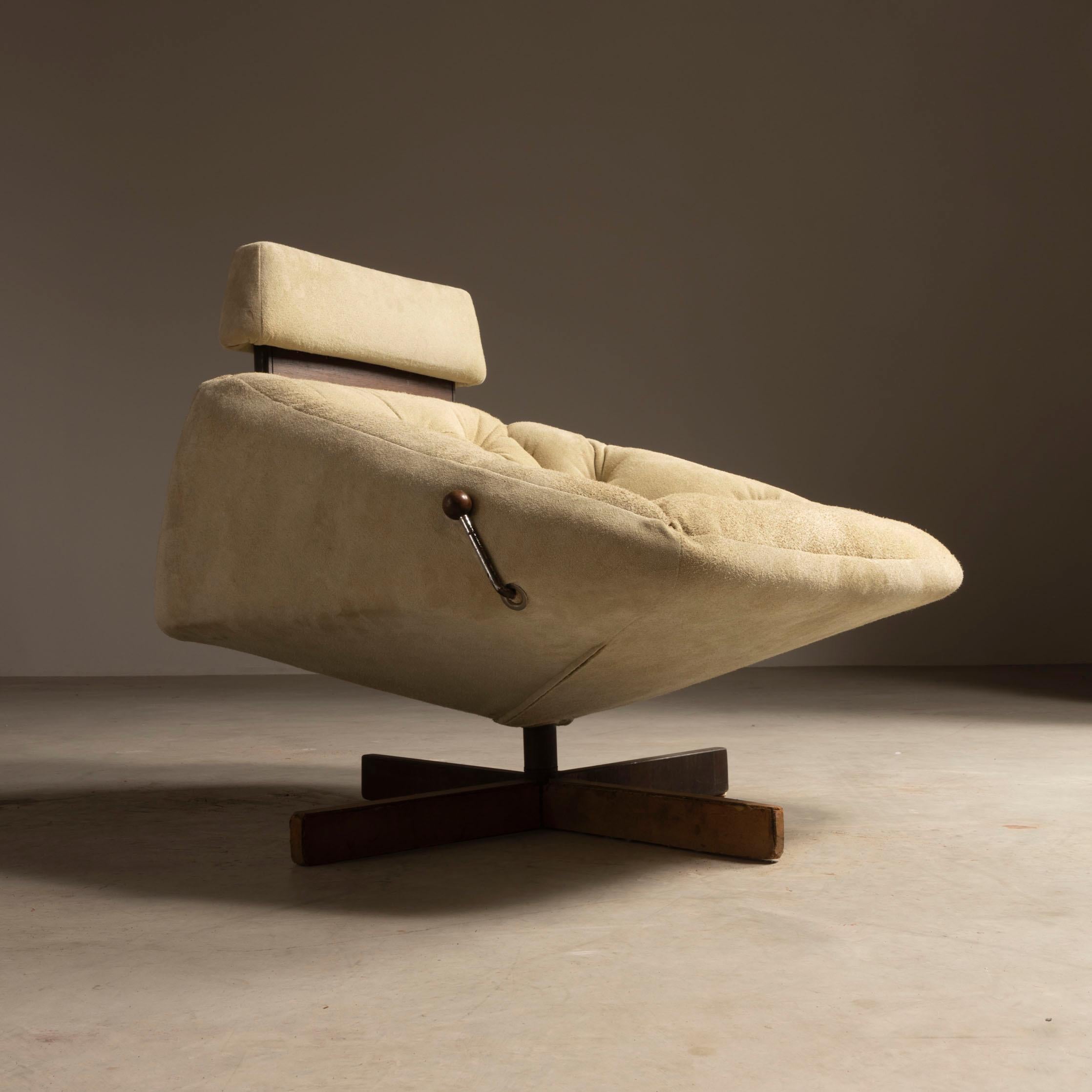 Chaise longue et poufMP-43 de Percival Lafer, brésilien moderne du milieu du siècle dernier en vente 1
