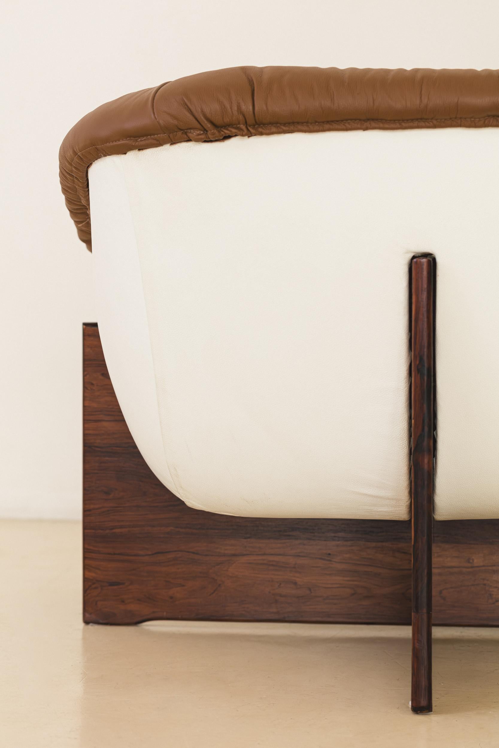 MP-61 Sofa in Rosewood by Brazilian Designer Percival Lafer, 1973 For Sale 3