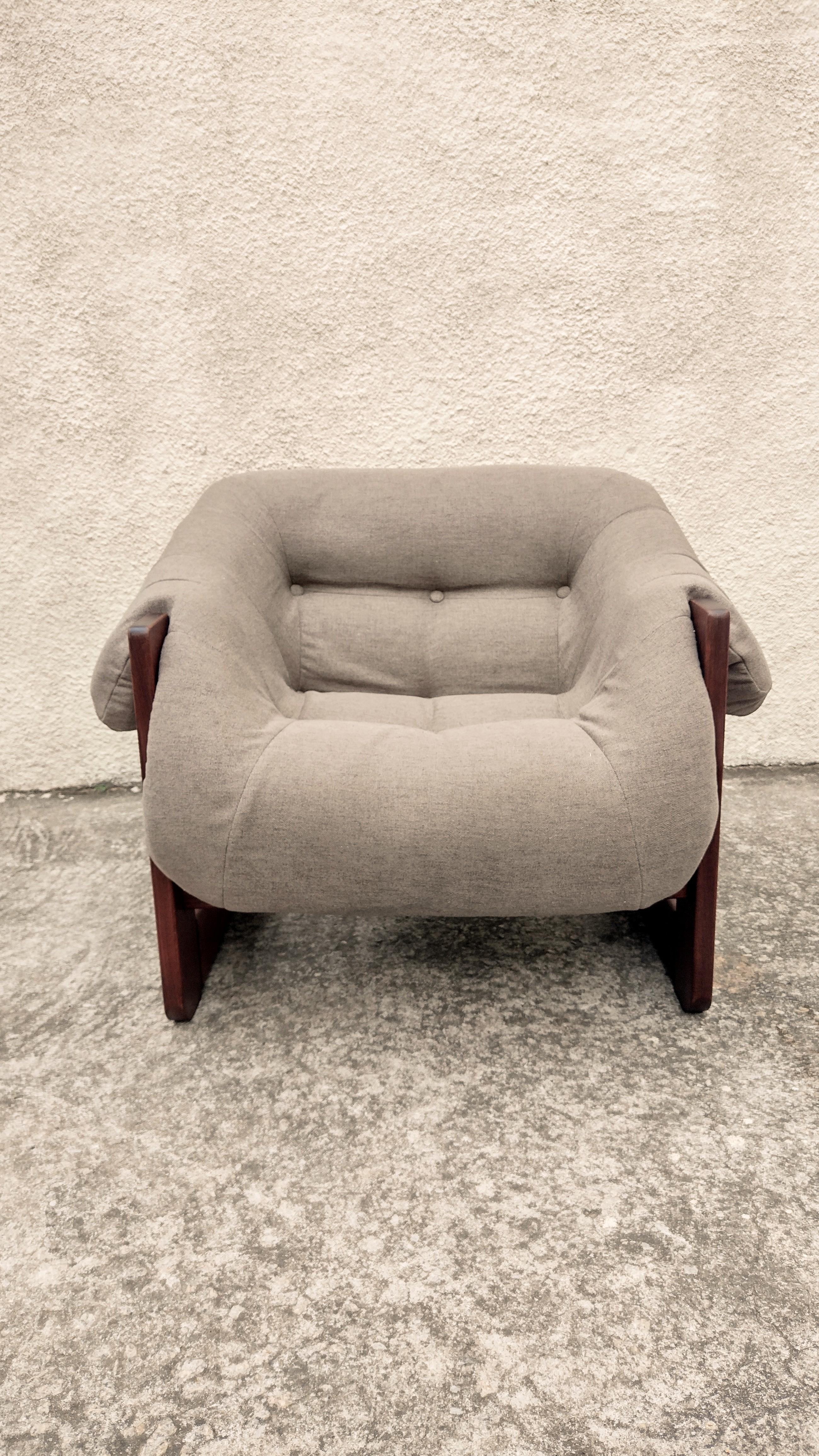 MP-97 armchair attributed to Percival Lafer in solid Jatobá, firm and resistant structure, comfortable upholstery. In good conditions

Approximate measure: 
height: 64cm / width: 85cm / depth: 85cm.

Seat height: 35cm.

Main wear