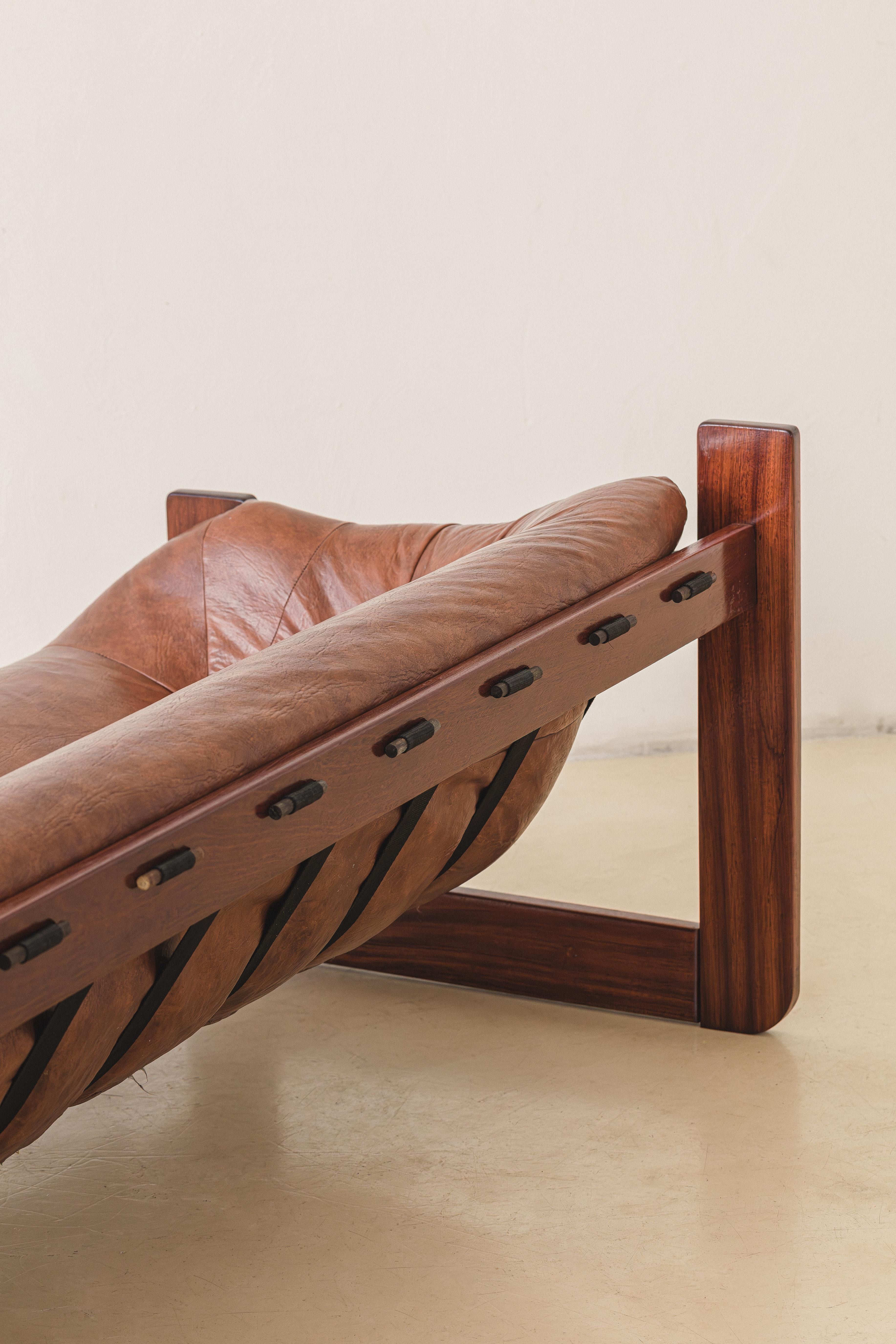 Late 20th Century Mp-97 Sofa Midcentury Brazilian Design by Percival Lafer, Cedar Wood, 1970s For Sale