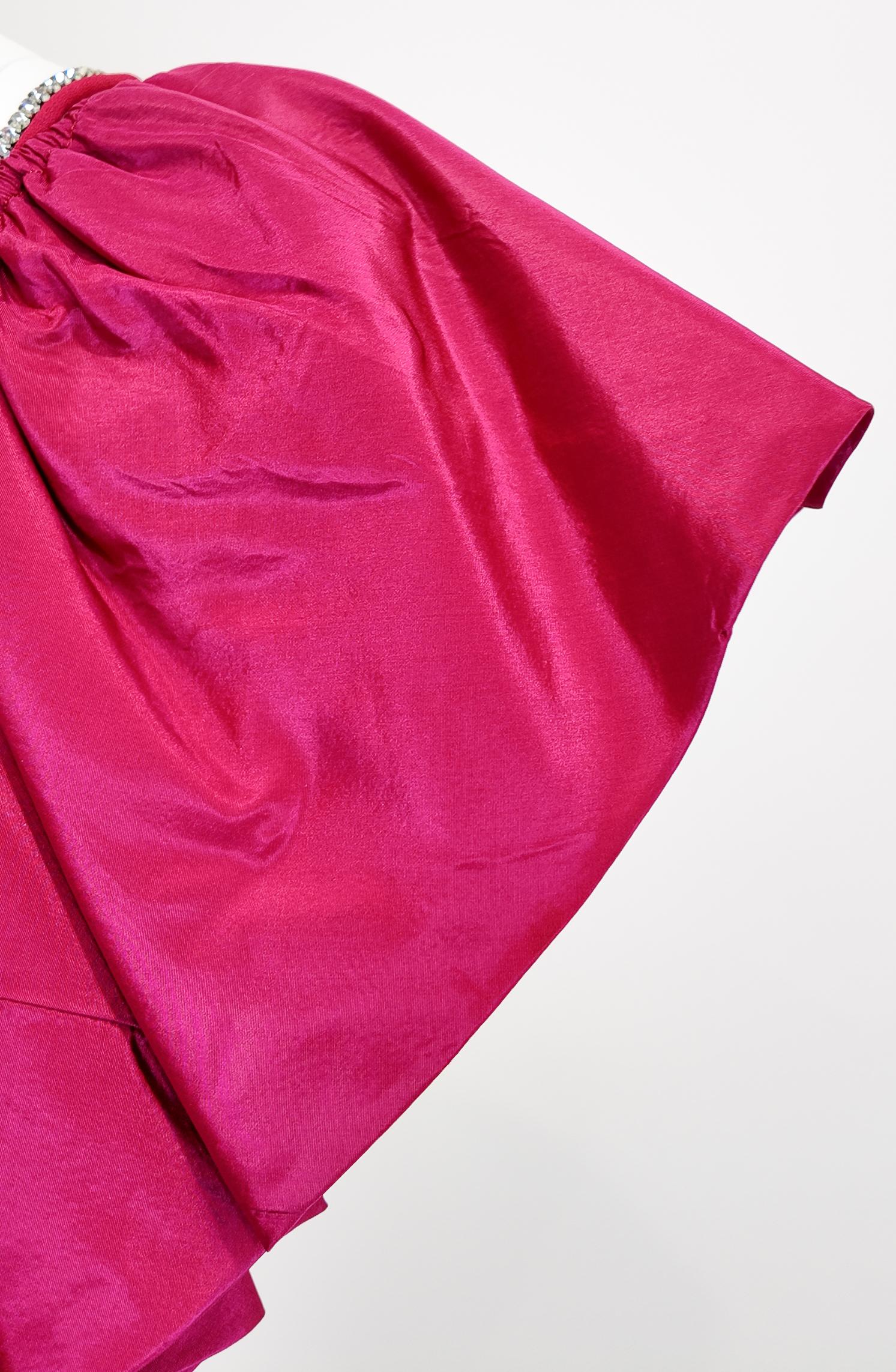 Mr. Blackwell Fuchsia 1960's Midi Taft Kleid mit gerafftem Kragen im Angebot 3