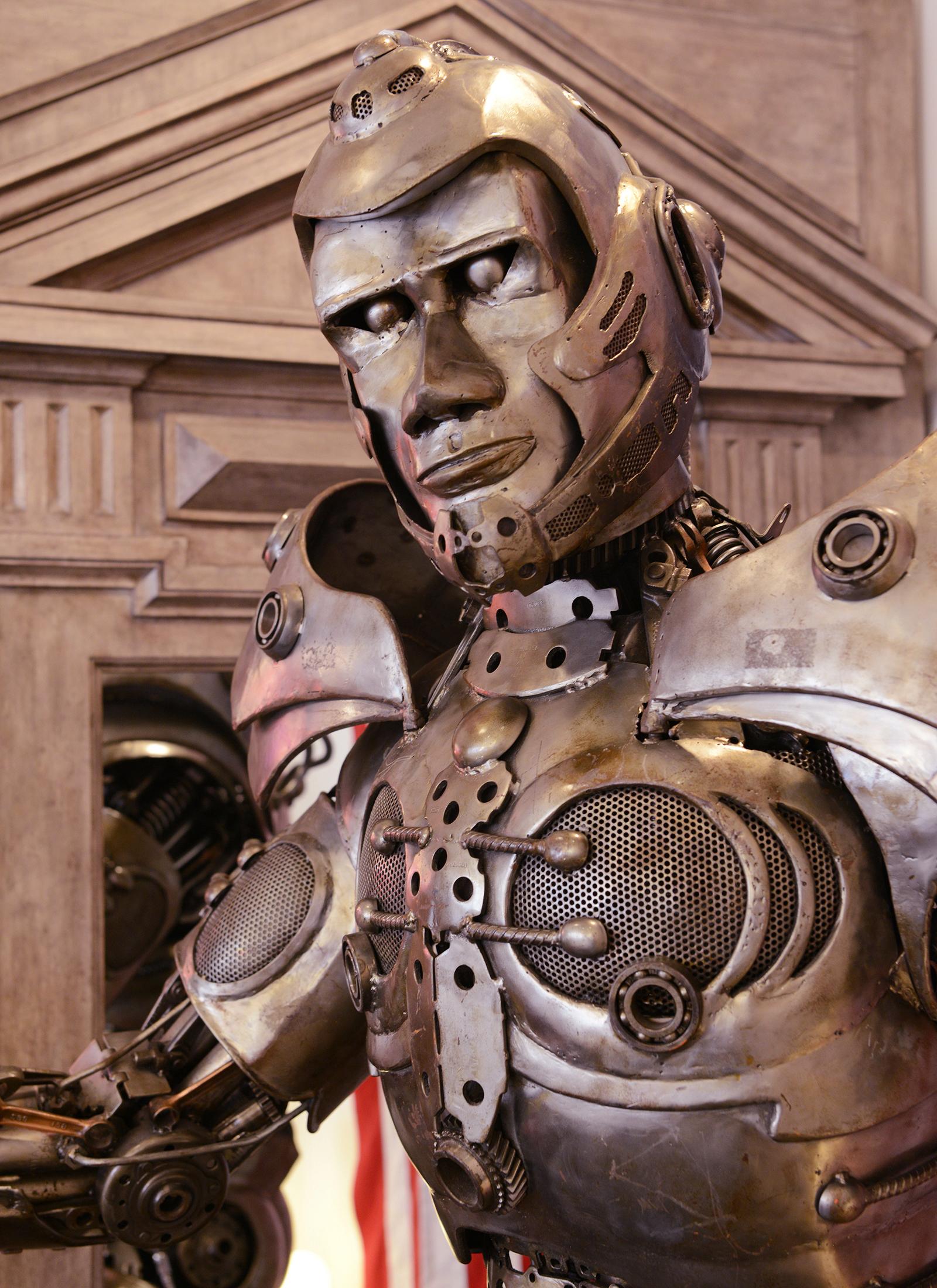 Escultura del guerrero de Mr Boy Robot en venta 1