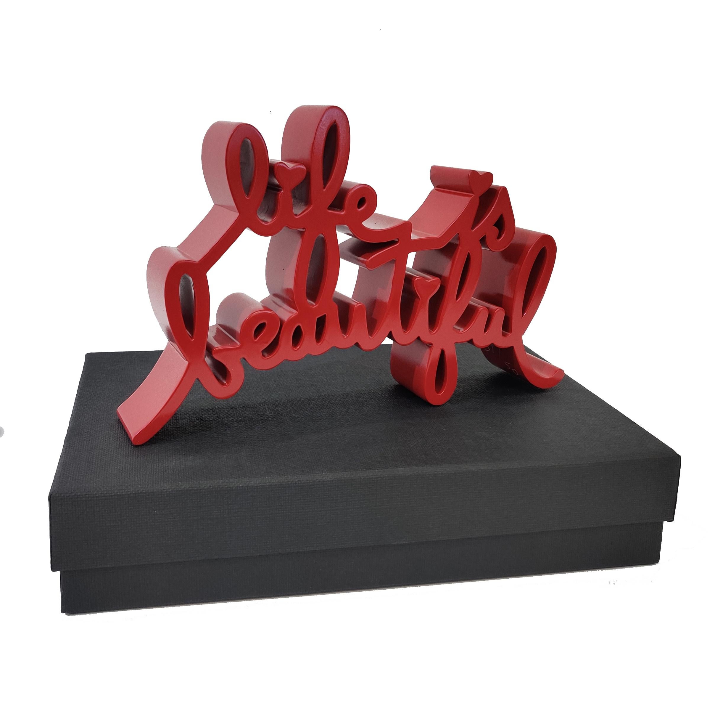 LIFE IS BEAUTIFUL (sculpture rouge) - Sculpture de Mr Brainwash