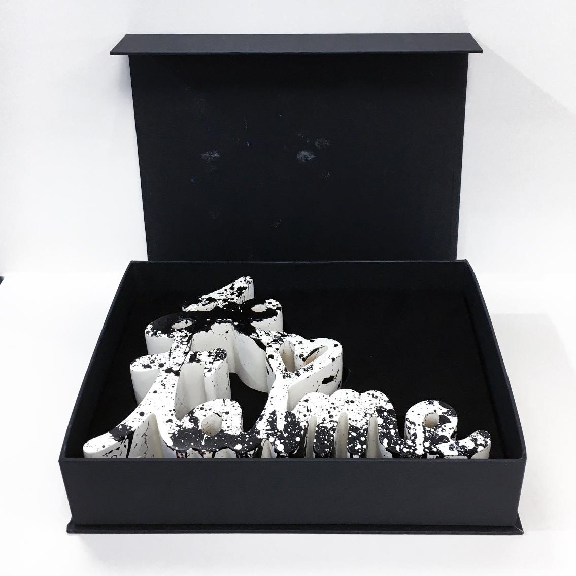 JE T'AIME - BLACK SPLASH (SCULPTURE) - Black Abstract Sculpture by Mr. Brainwash