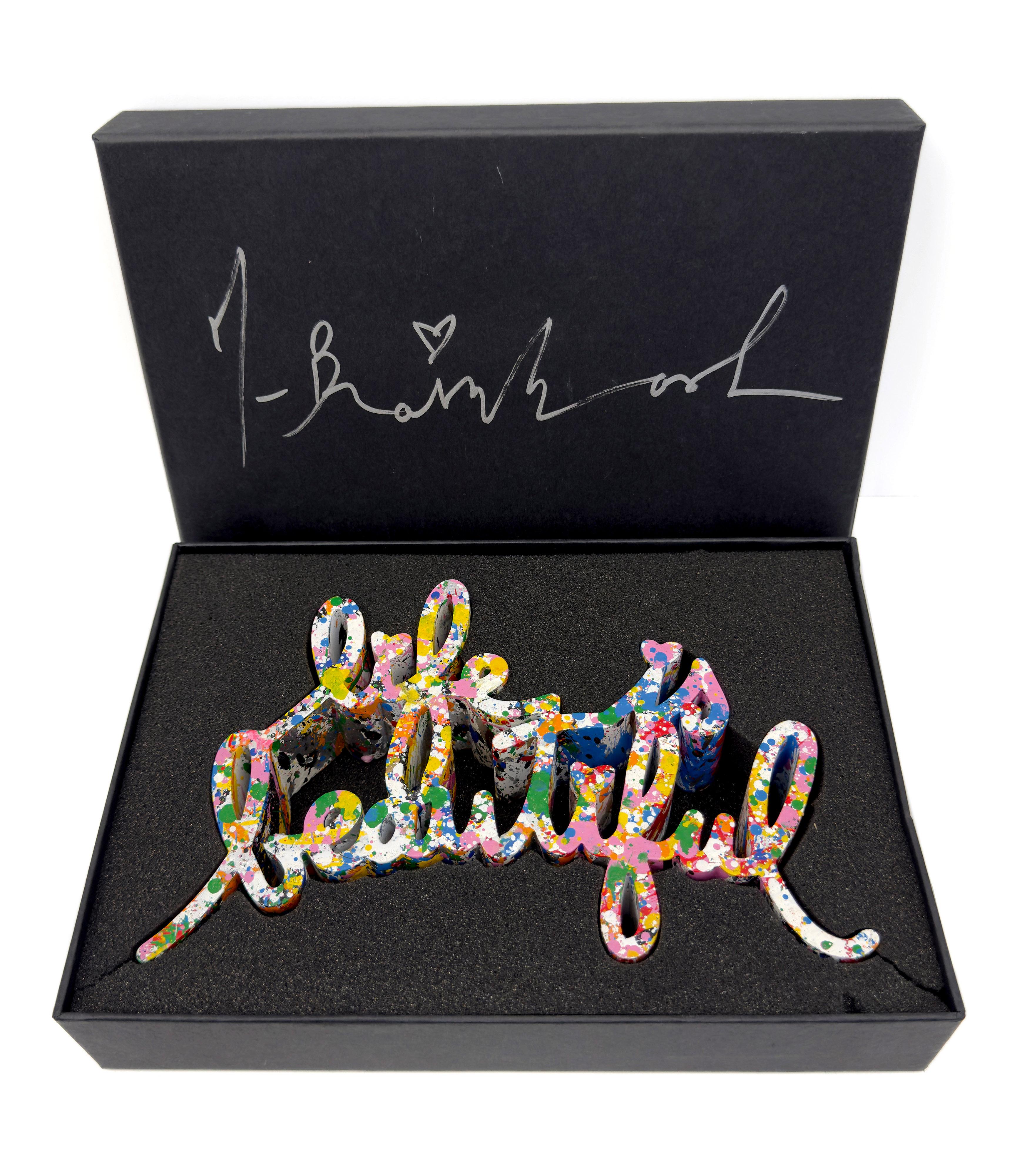 La vita è bella (scultura unica dipinta a mano) - Sculpture Street Art di Mr. Brainwash