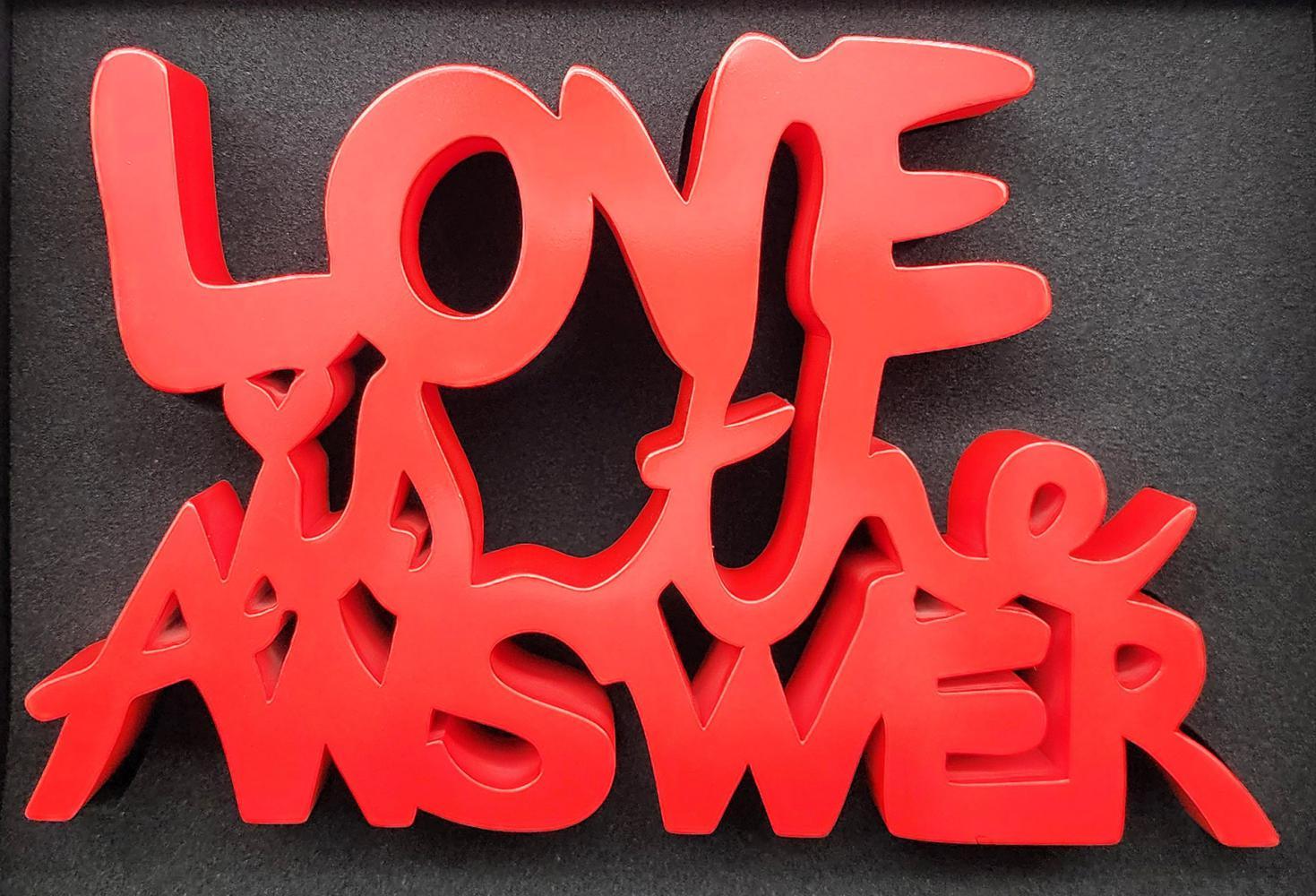 MR. BRAINWASH « LOVE IS THE ANSWER - RED » 2023, SCULPTURE SIGNÉE ET NUMÉRÉE - Sculpture de Mr. Brainwash