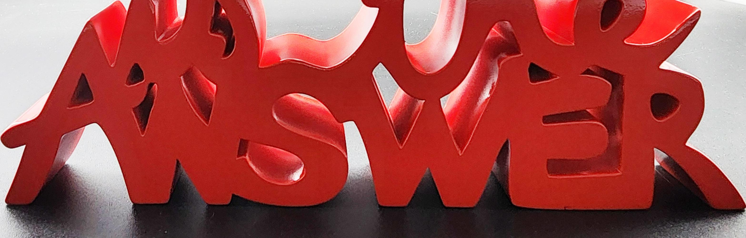 MR. BRAINWASH « LOVE IS THE ANSWER - RED » 2023, SCULPTURE SIGNÉE ET NUMÉRÉE - Pop Art Sculpture par Mr. Brainwash