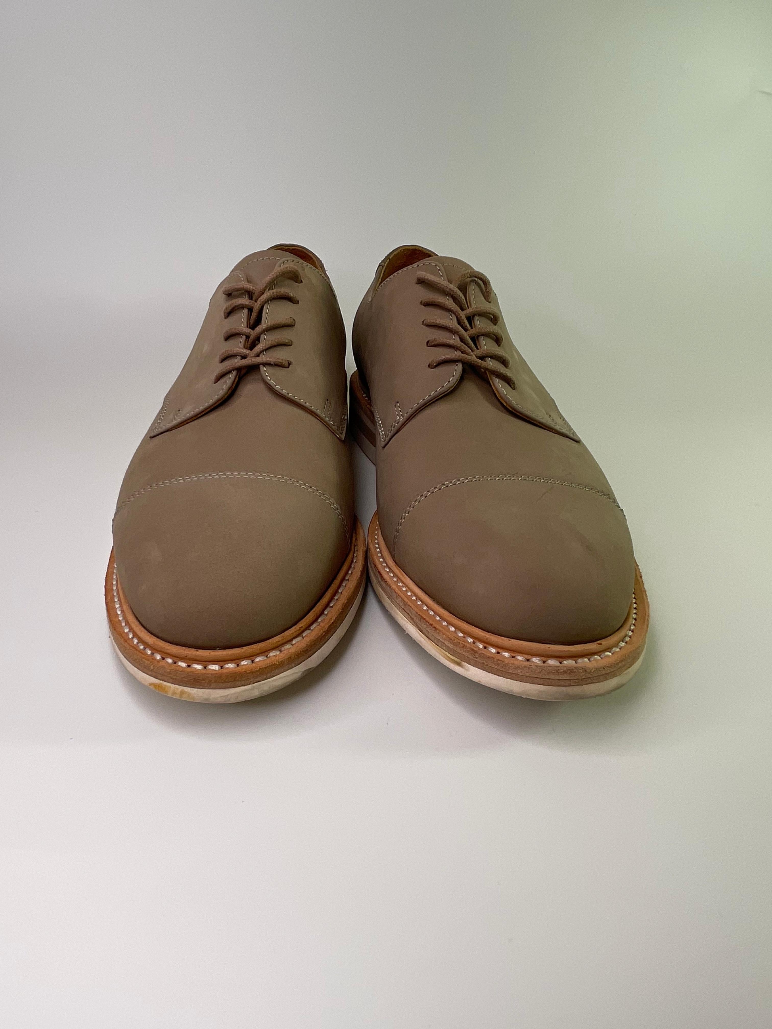 COLOR: Brown / beige
MATERIAL: Leather / vero cuoio
SIZE: 11 US
COMES WITH: Shoe box
CONDITION: Signs of use consistent with light use. Used once. Stains on the bottoms and sides. Small marks.

Made in