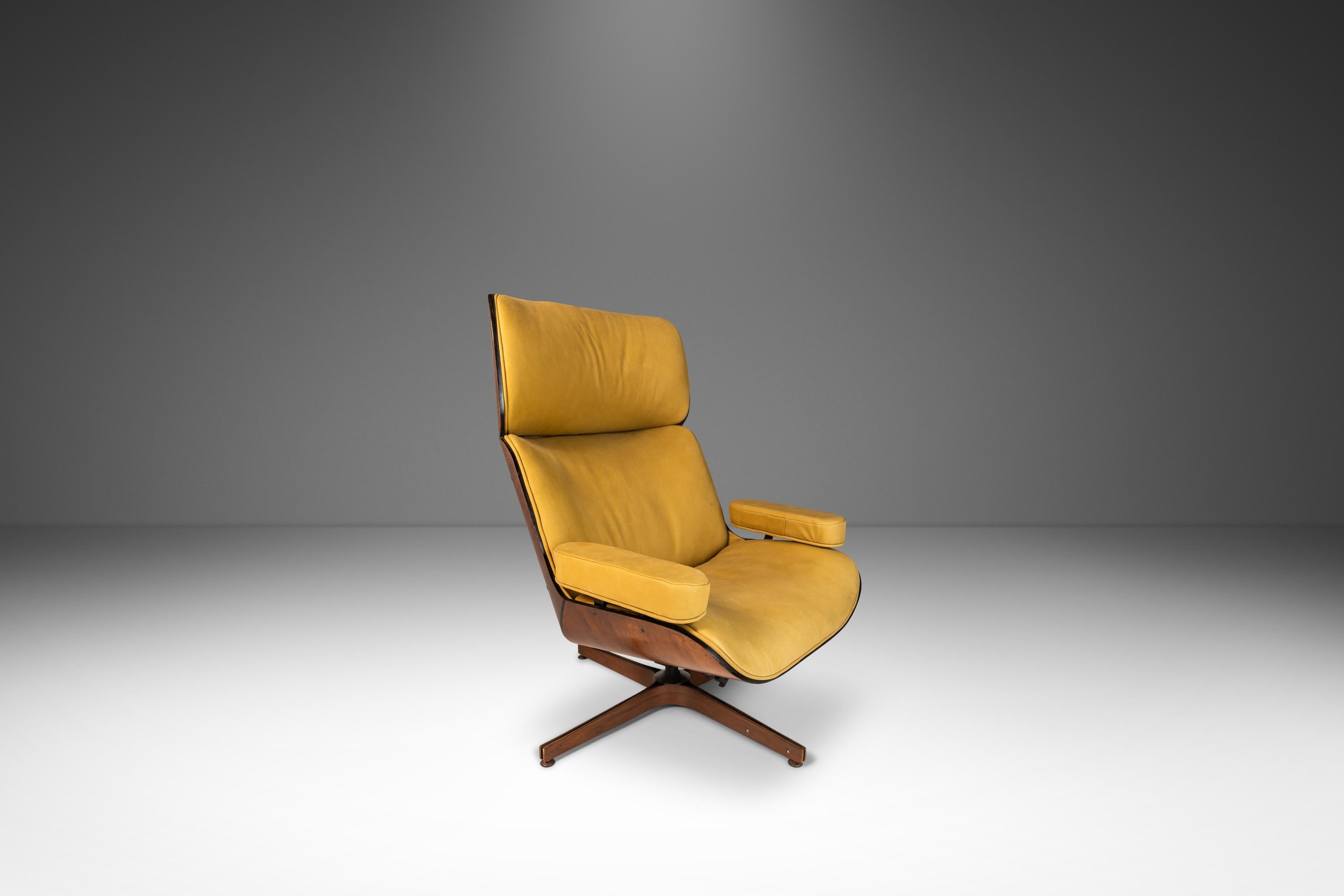 Mr. Chair Lounge Chair & Ottoman Set by George Mulhauser for Plycraft, c. 1960's 4