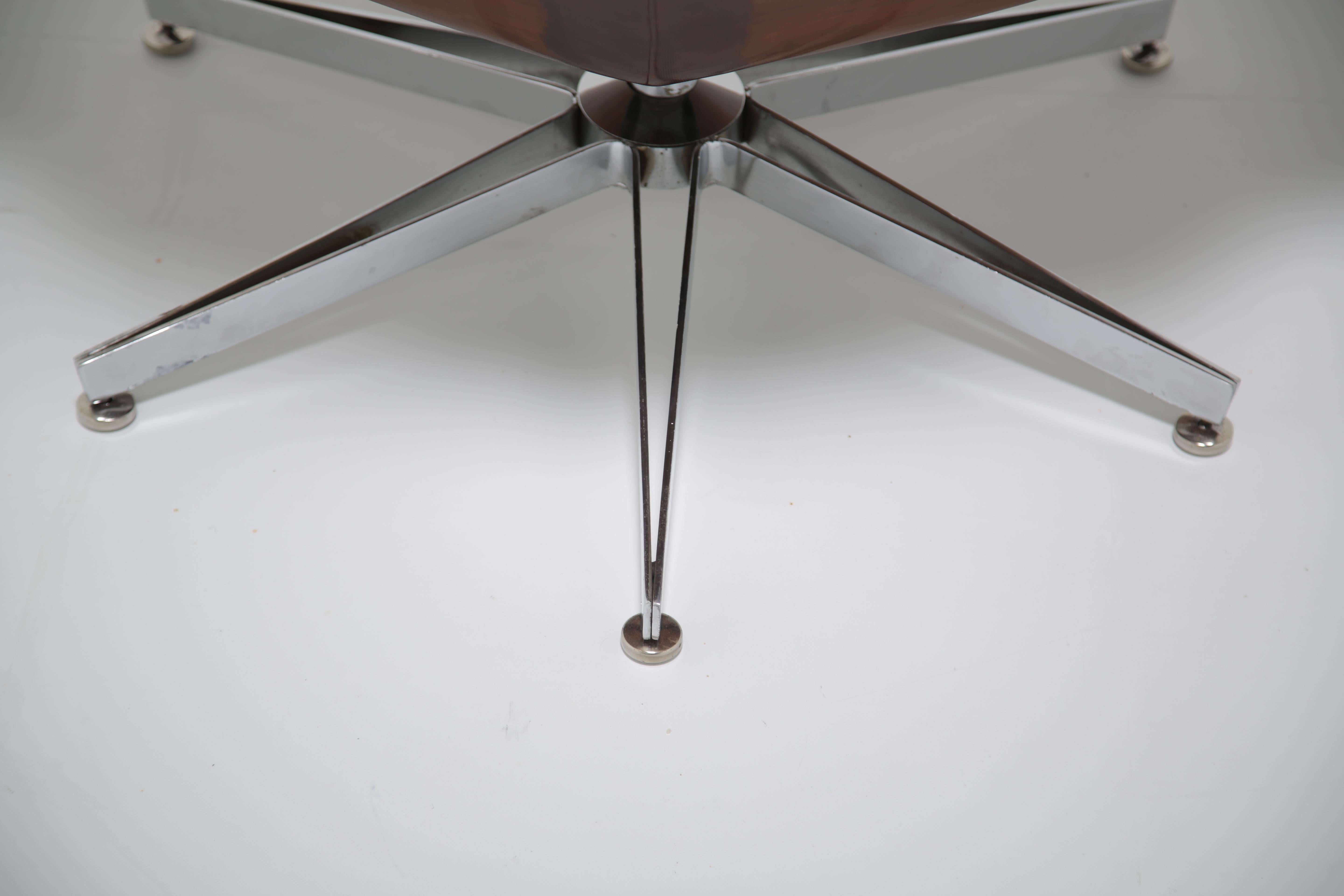 'Mr Chair' Walnut Swivel Lounge Chair by George Mulhauser for Plycraft, 1960s. en venta 6