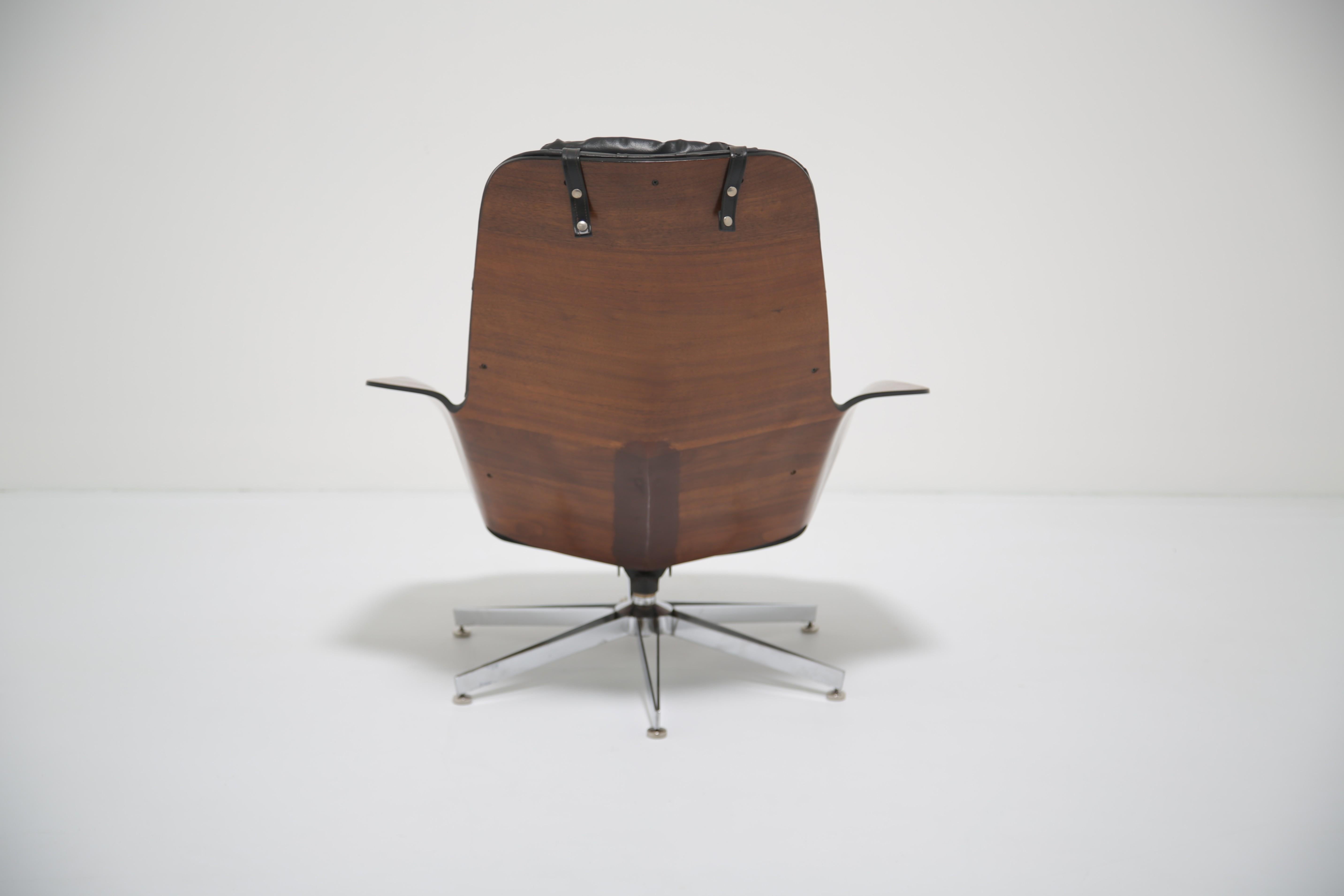 'Mr Chair' Walnut Swivel Lounge Chair by George Mulhauser for Plycraft, 1960s. en venta 7