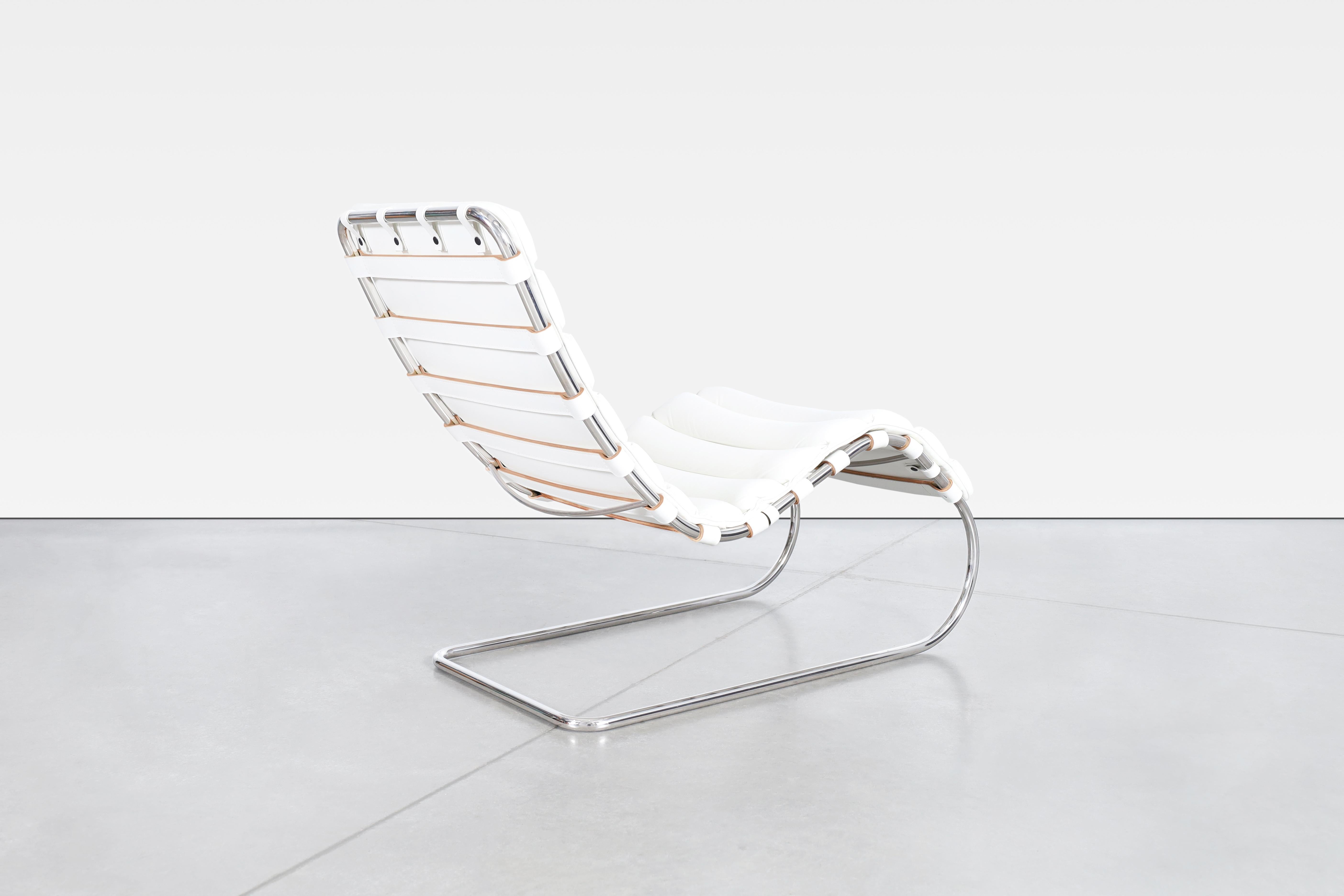 MR Chaise Lounge Chairs by Mies Van der Rohe for Knoll For Sale 2