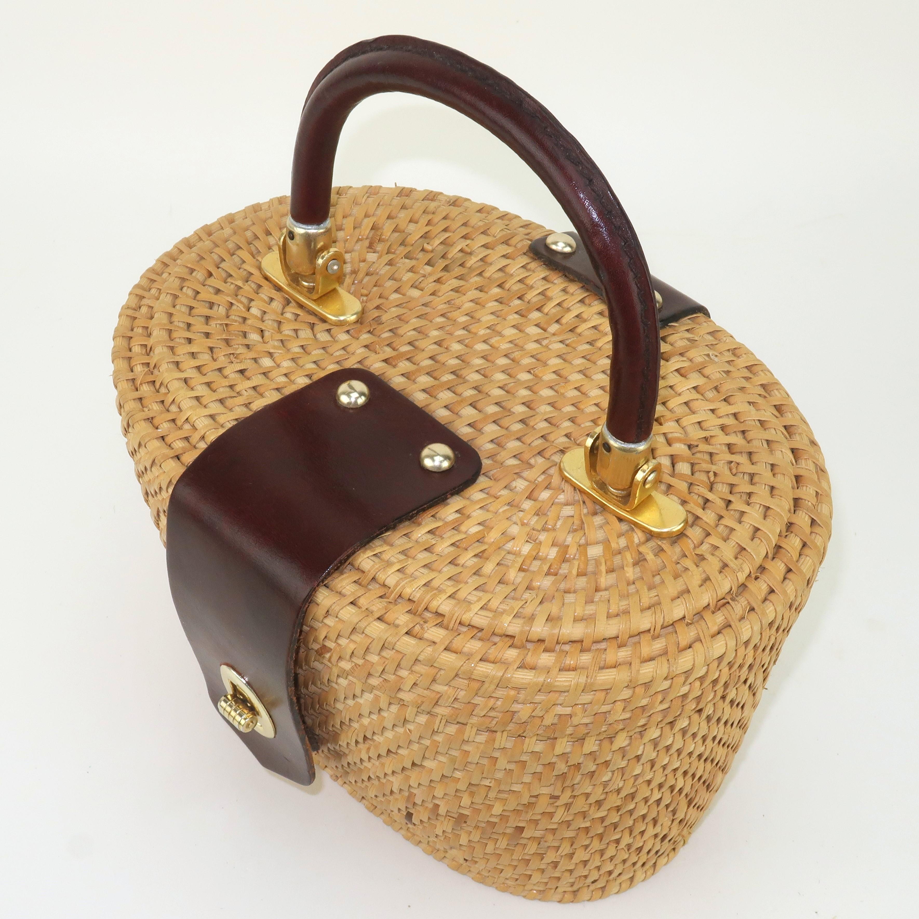 MR. ERNEST Wicker & Leather Basket Straw Handbag, 1960's In Good Condition In Atlanta, GA
