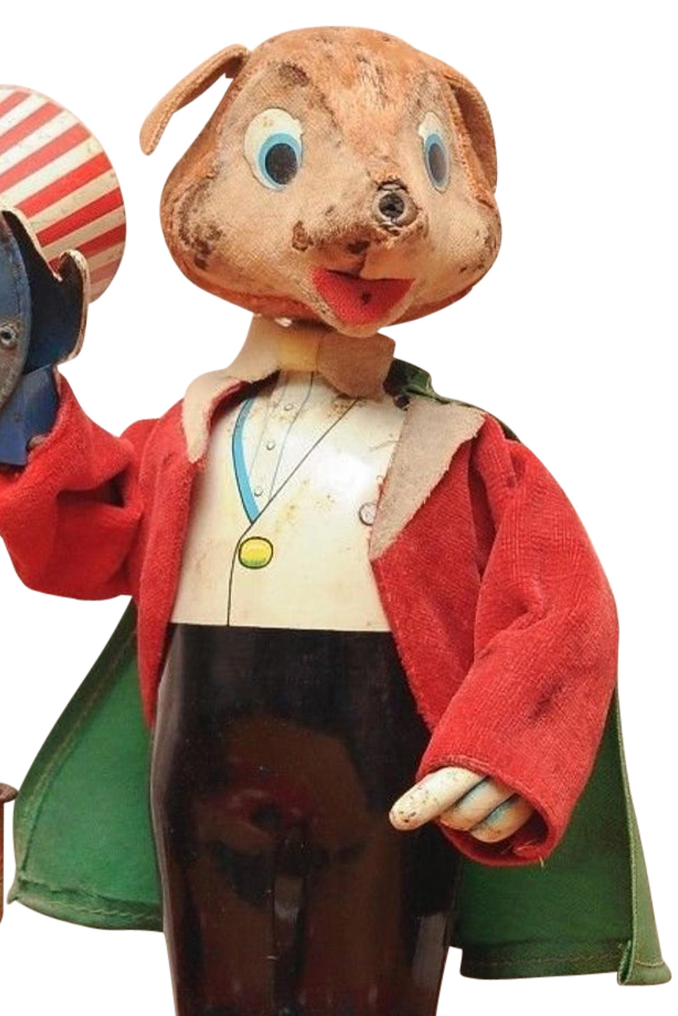 Mr Fox The Magician Blowing Magical Bubbles working Tin Toy by Yonezawa of Japan In Distressed Condition For Sale In High Wycombe, GB