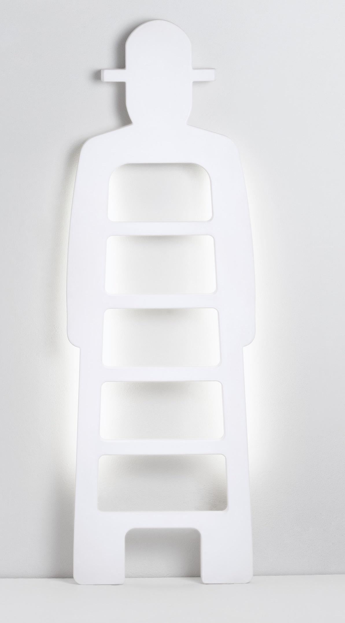 M. Giò Light Valet blanc laiteux par Giò Colonna Romano
Dimensions : D 7 x L 70 x H 207 cm.
Matériaux : Polyéthylène.
Poids : 13 kg.

Disponible en différentes couleurs. Ce produit peut être utilisé à l'intérieur et à l'extérieur. Disponible en