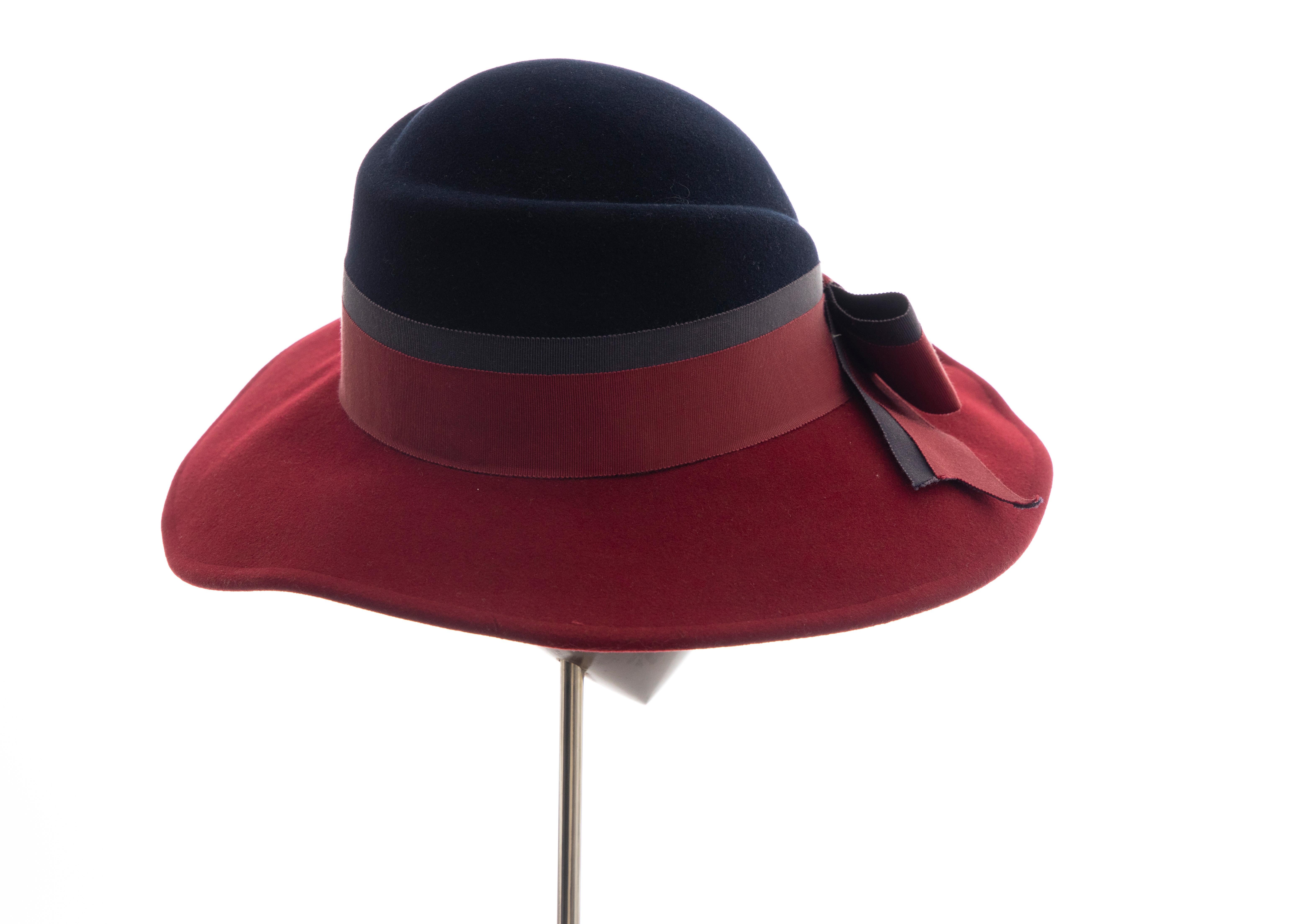 Mr. John Classic Navy Blue & Burgundy Wool Felt Fedora, Circa: 1970's In Excellent Condition For Sale In Cincinnati, OH