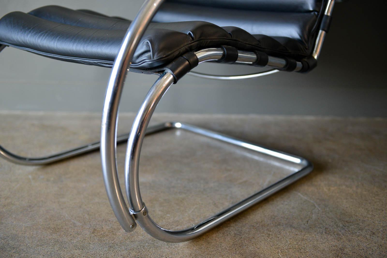 Cuir Chaise longue MR de Ludwig Mies van der Rohe pour Knoll