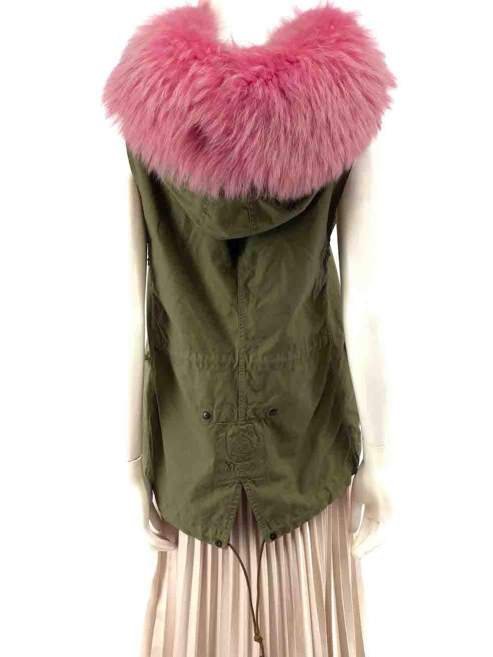 Mr & Mrs Italy Khaki Raccon Fur Hooded Parka Vest Size XS In Excellent Condition For Sale In London, GB