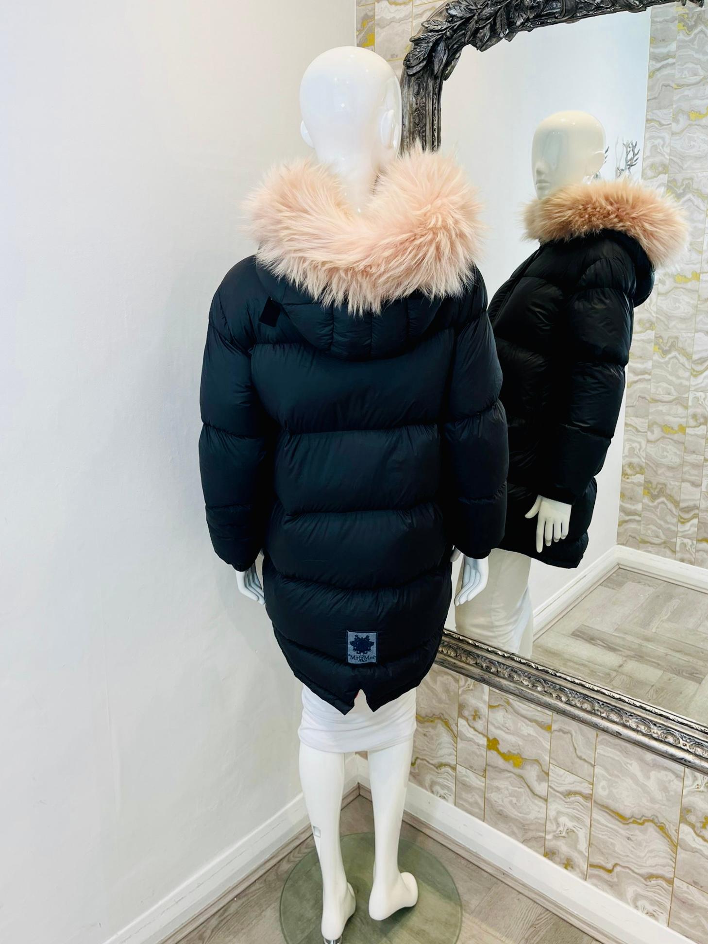 Mr & Mrs Italy Puffer Coat With Fur Hood In Excellent Condition For Sale In London, GB