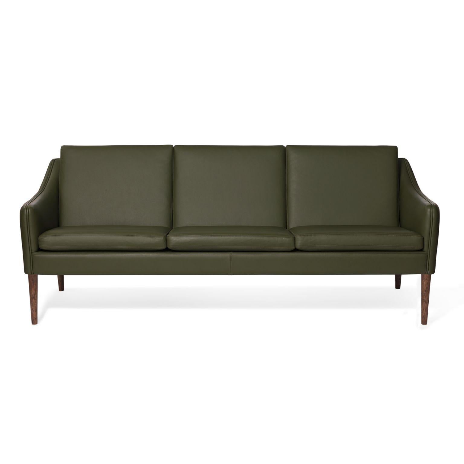Mr Olsen 3 Seater Oak Challenger pickle green leather by Warm Nordic
Dimensions: D201 x W79 x H 78/46 cm
Material: Textile upholstery, Foam, Spring system, Solid oiled oak legs, Solid smoked oak legs, Leather
Weight: 50 kg
Also available in