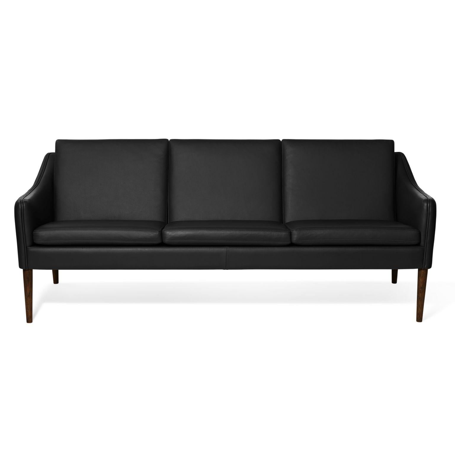 Mr Olsen 3 seater walnut challenger black leather by Warm Nordic
Dimensions: D201 x W79 x H 78/46 cm
Material: Textile upholstery, foam, spring system, solid oiled oak legs, solid smoked oak legs, leather
Weight: 50 kg
Also available in