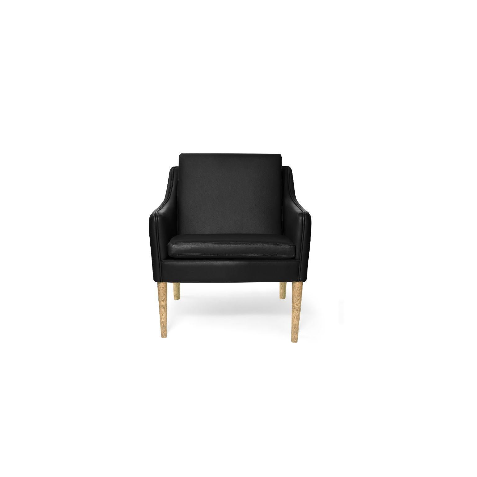 Mr. Olsen lounge chair solid smoked oak black leather by Warm Nordic
Dimensions: D 81 x W 79 x H 78 cm
Material: Textile upholstery, foam, spring system, oak, leather
Weight: 27 kg
Also available in different colours, materials and finishes.

A