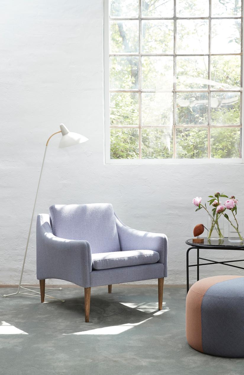 Mr. Olsen Lounge Chair Solid Walnut, Dark Green by Warm Nordic For Sale 2