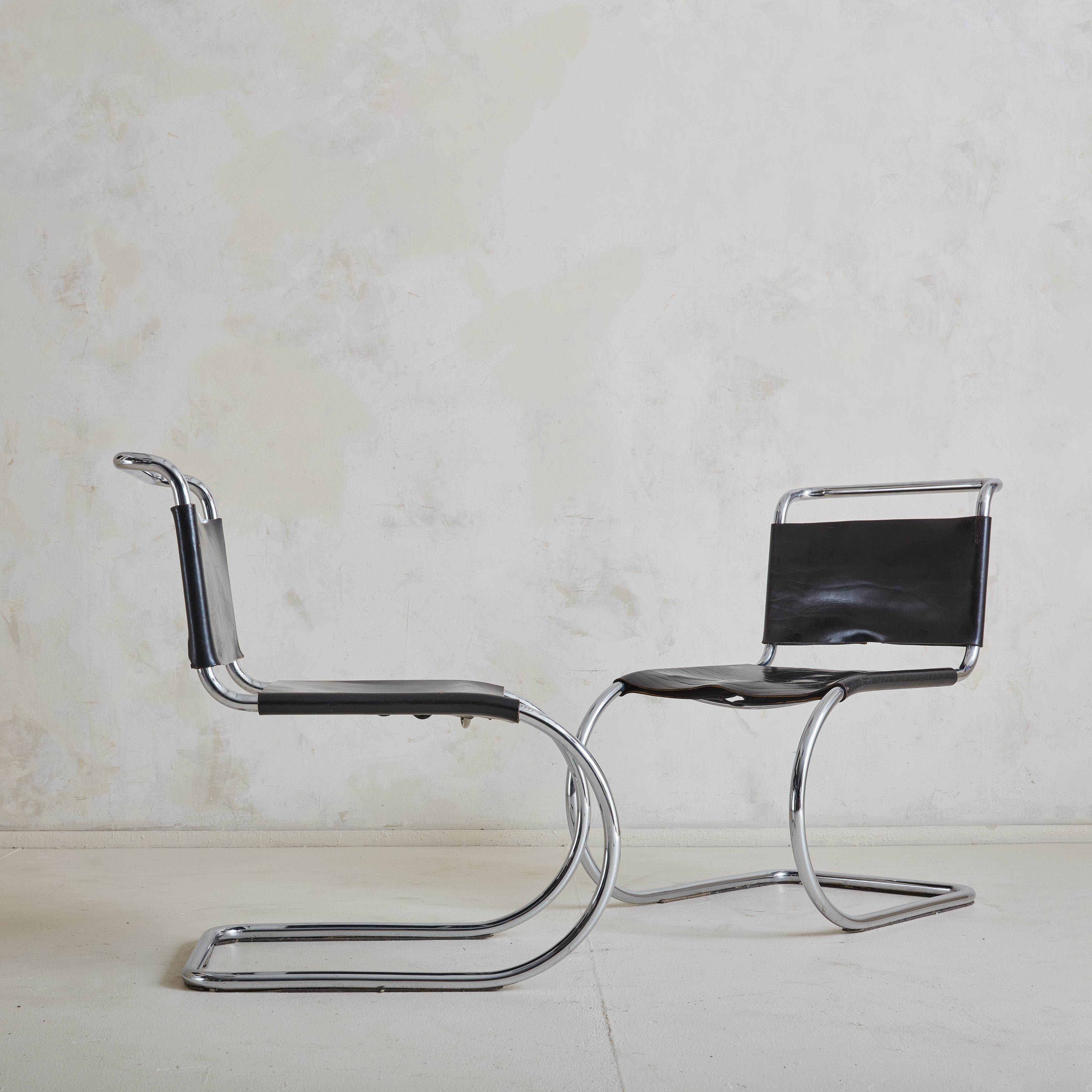 Américain Chaise en cuir noir 'MR10' par Mies Van Der Rohe, USA années 1970 - 4 Disponibles en vente